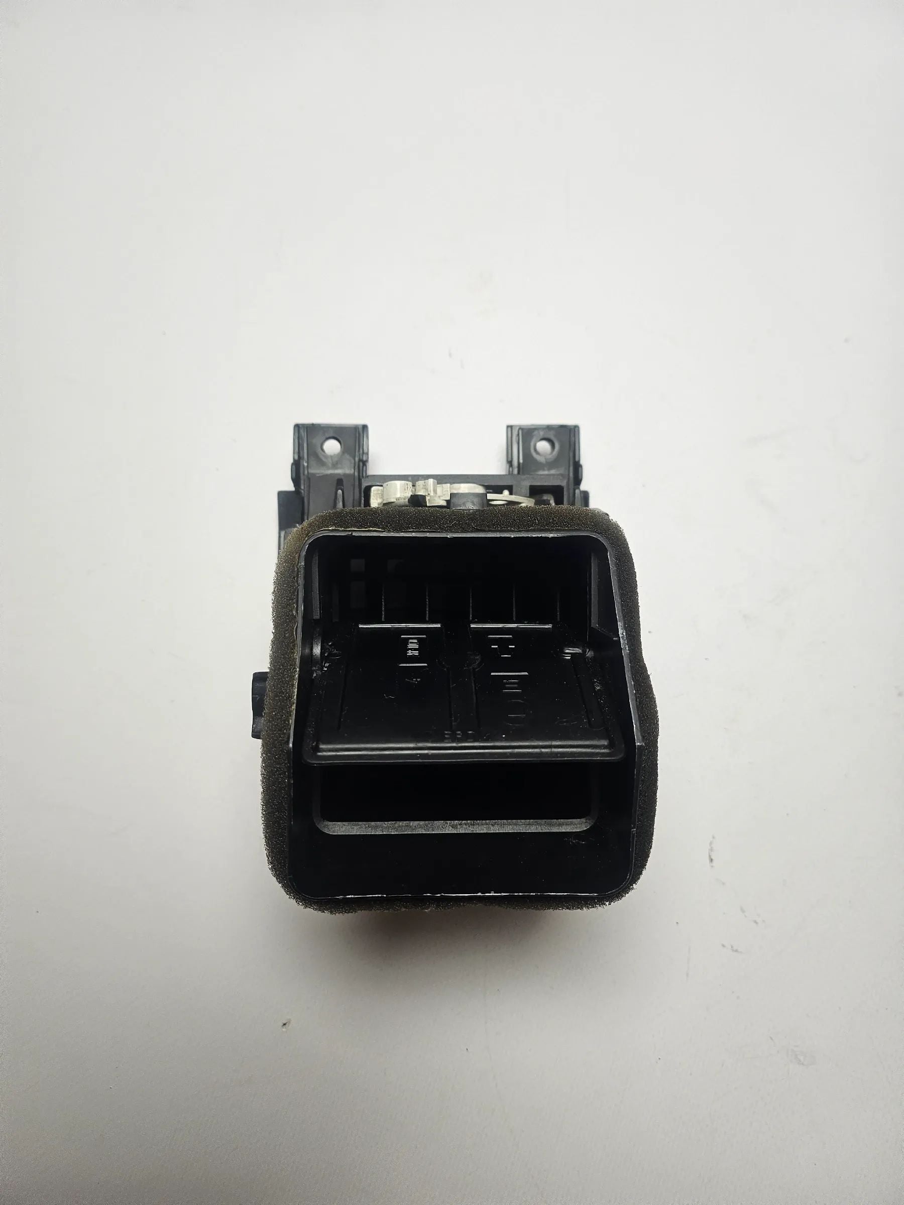 Оригинальная правая сопловая форсунка воздуха OPEL VECTRA C CARAVAN 2.2 DIRECT 9177170