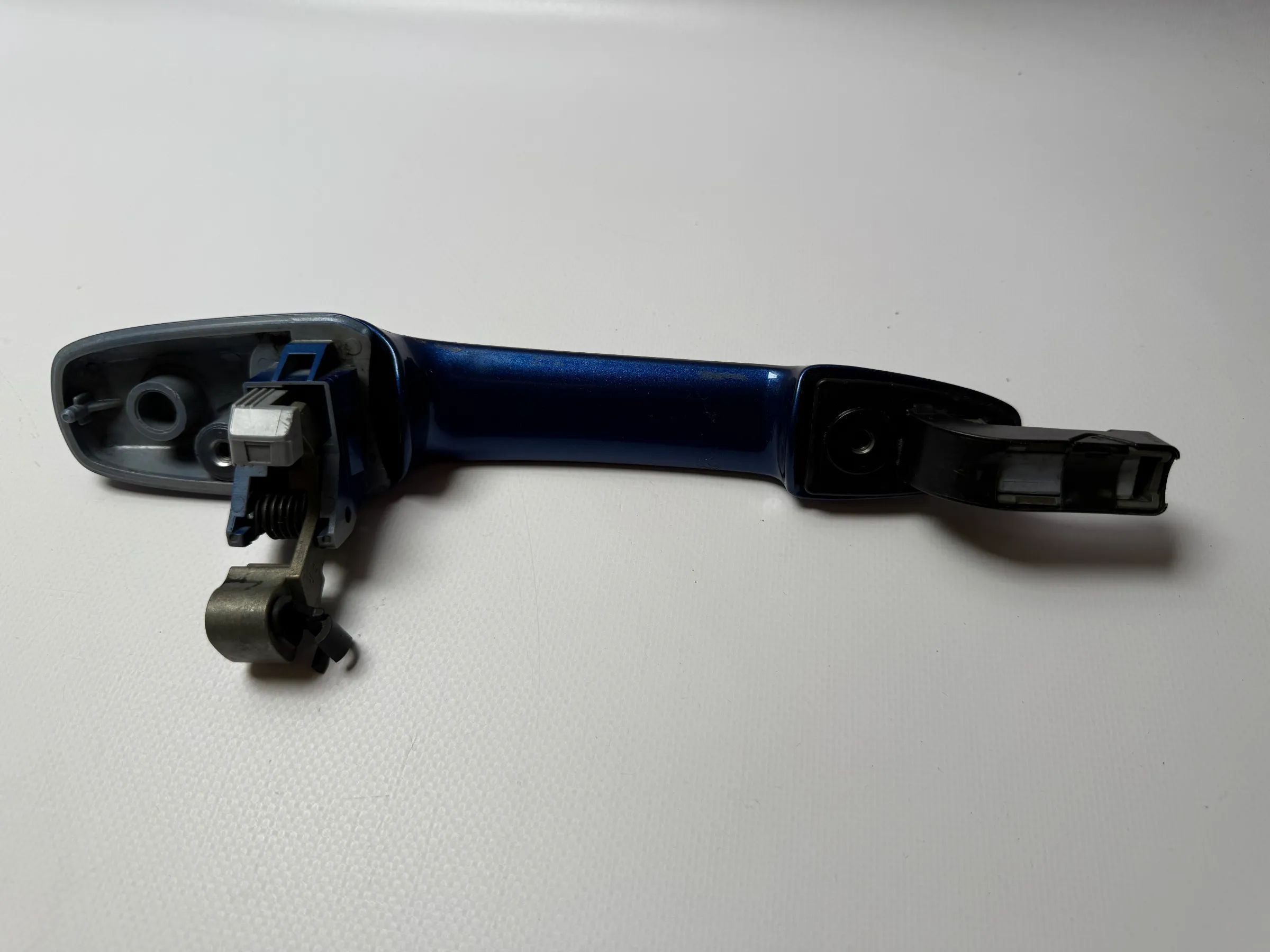 純正 マツダ 6 GJ6L ドアハンドル 右前 青