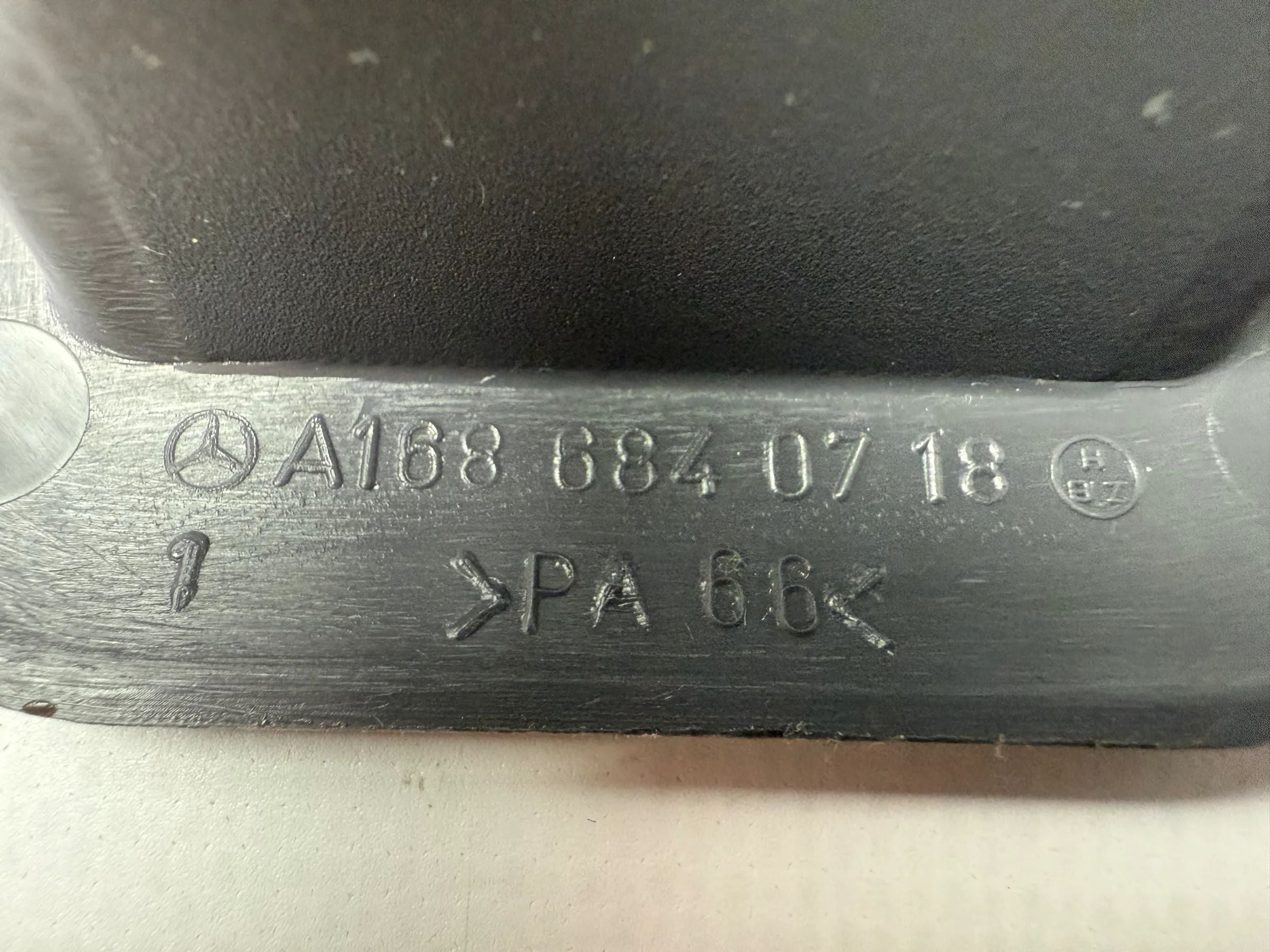 Original Mercedes Benz A-Klasse W168 Penutup Pengikat Kursi A1686840718