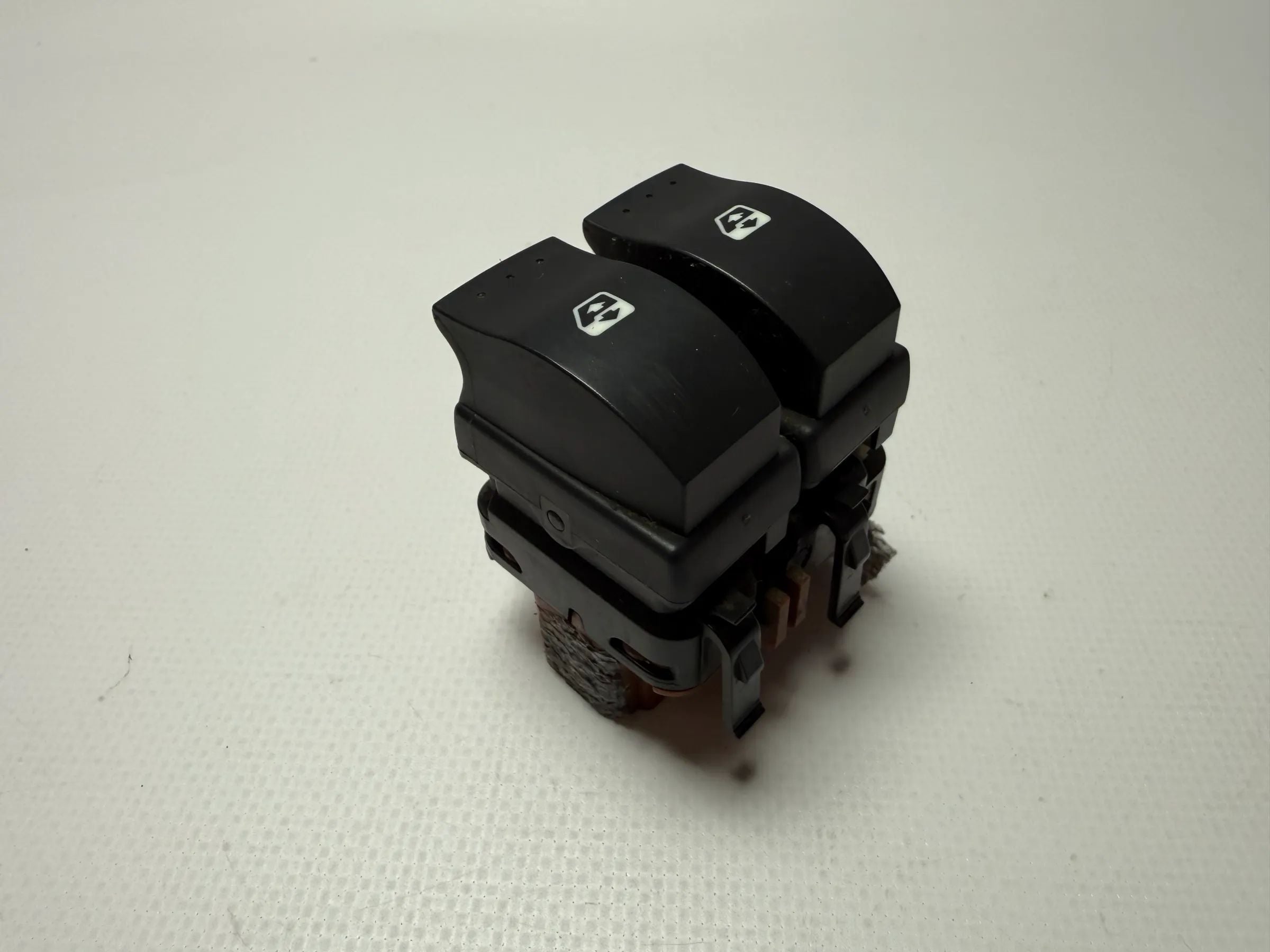 Original Renault Scenic II switch window regulator left front brown 315050A 