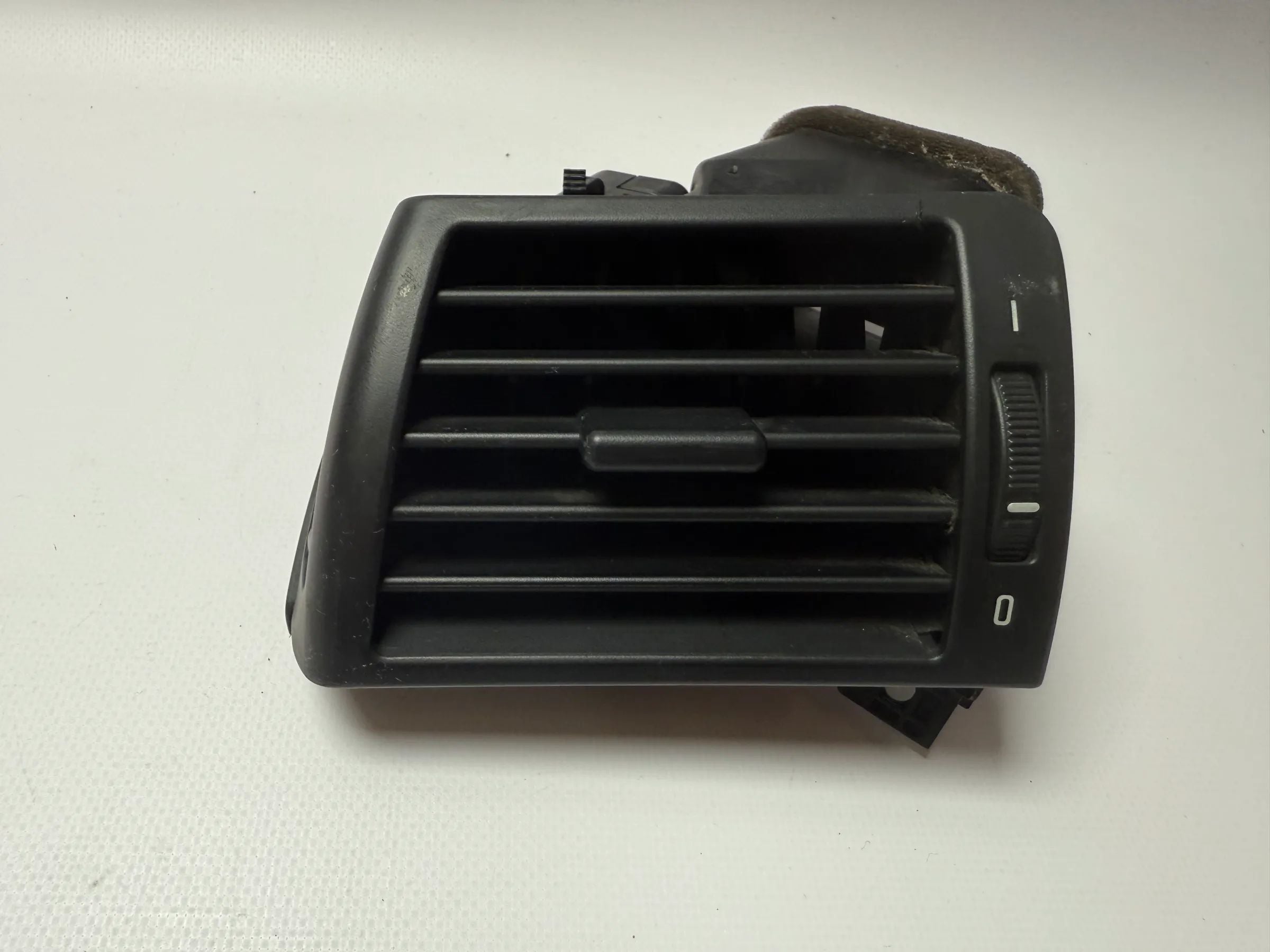 Оригинальная левая воздушная заслонка свежего воздуха BMW 3 серии E46 64.22-8 361 897