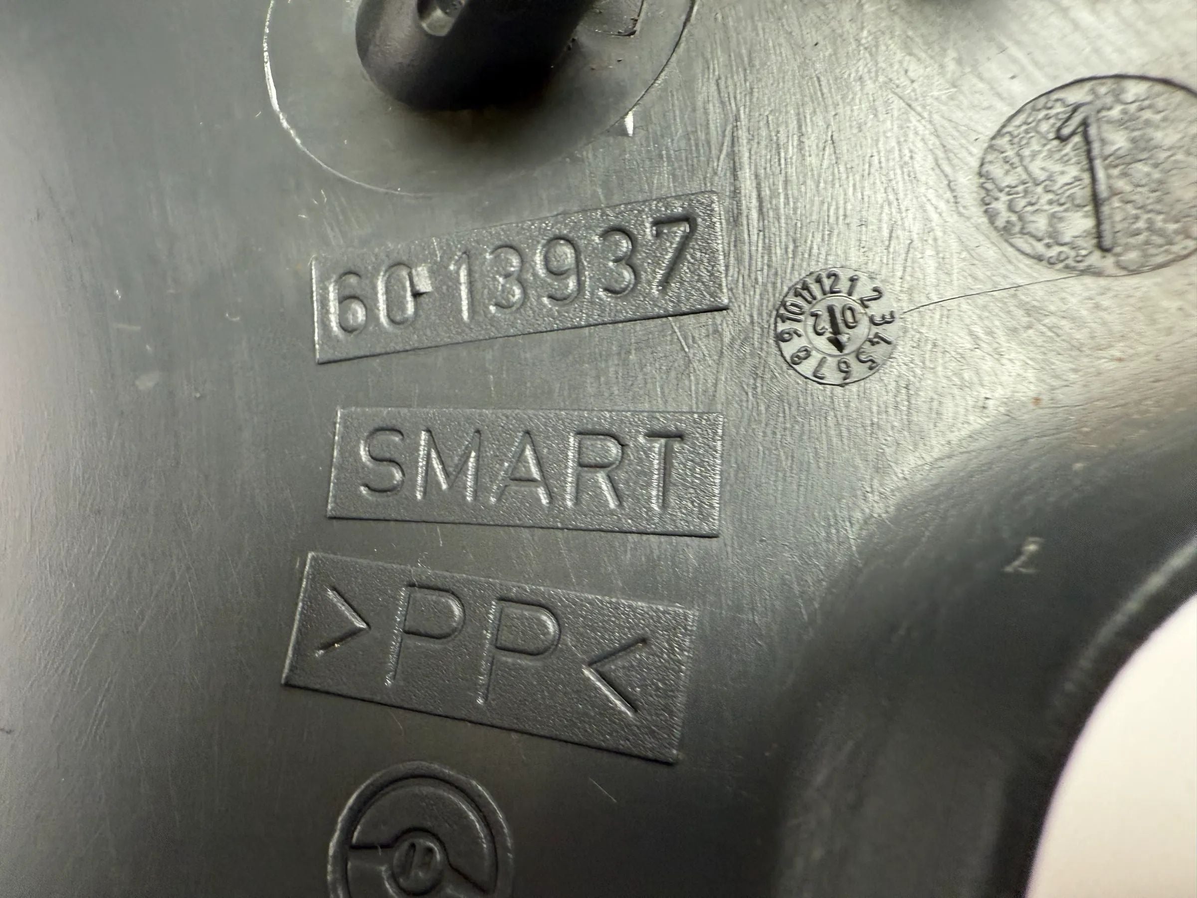 Oryginalna pokrywa kierownicy Smart W450 MC01 szara 6013937