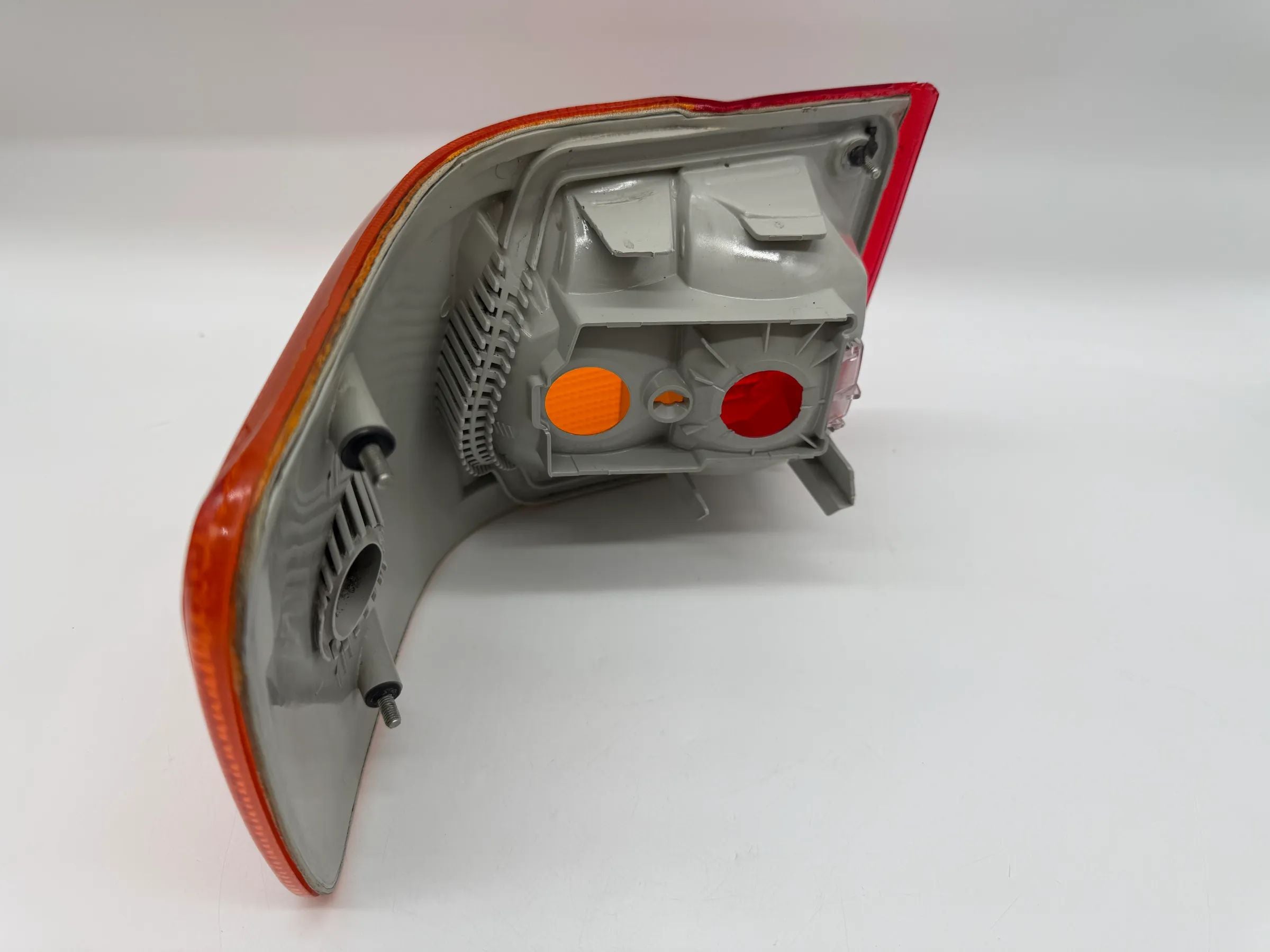 AUDI 80 90 B3 // 893945096 REAR LIGHT TAIL LIGHT RIGHT 53399R6 