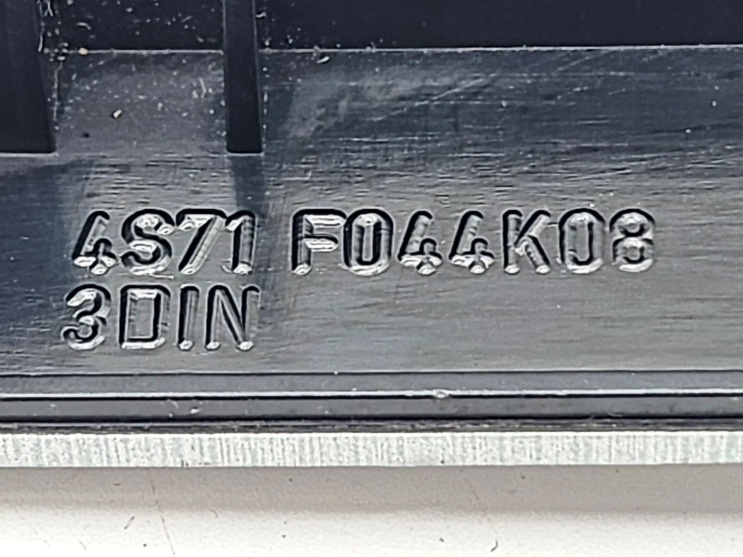 純正 Ford Mondeo MK3 ダッシュボードパネル 4S71F044K08