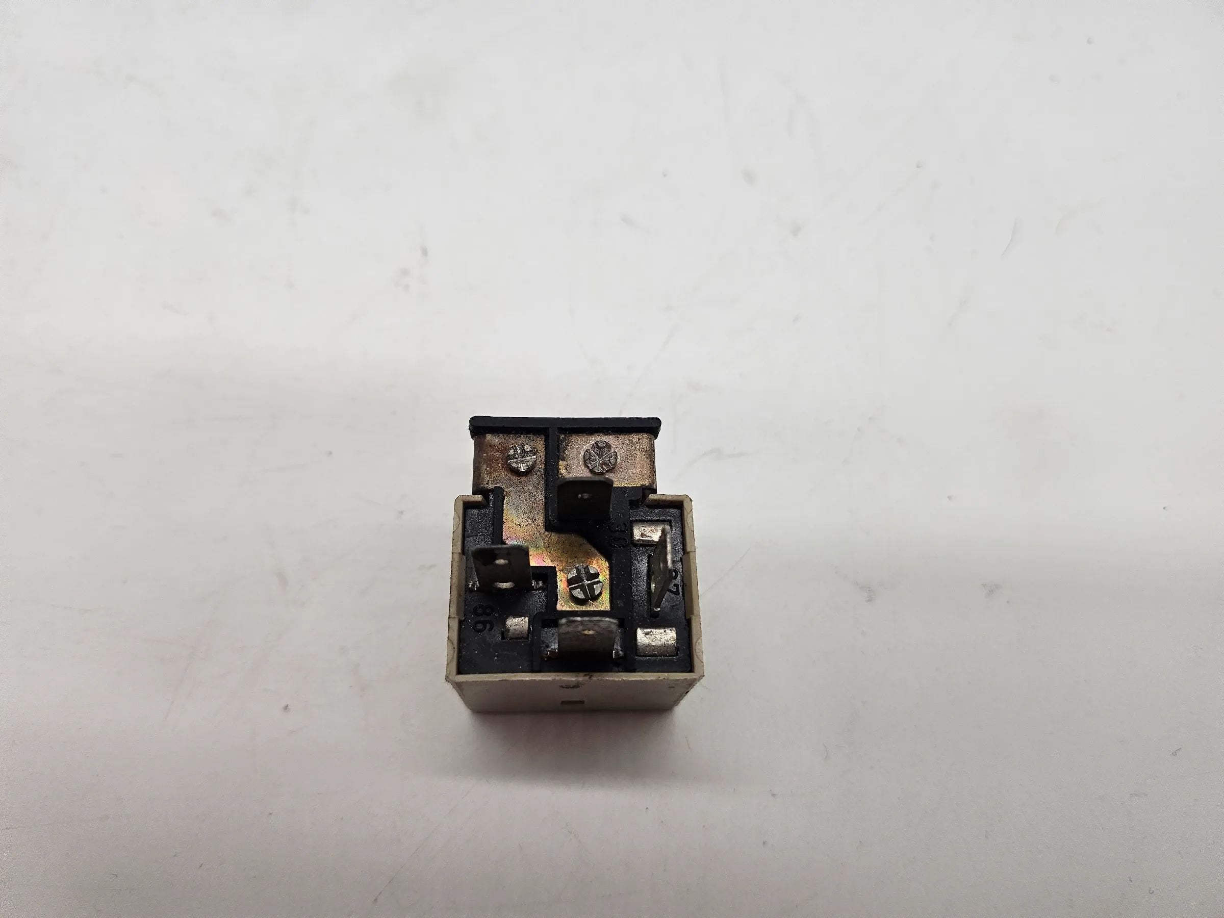 Original Relay Vintage Opel Porsche VW 3/77 74504 12V 16A 