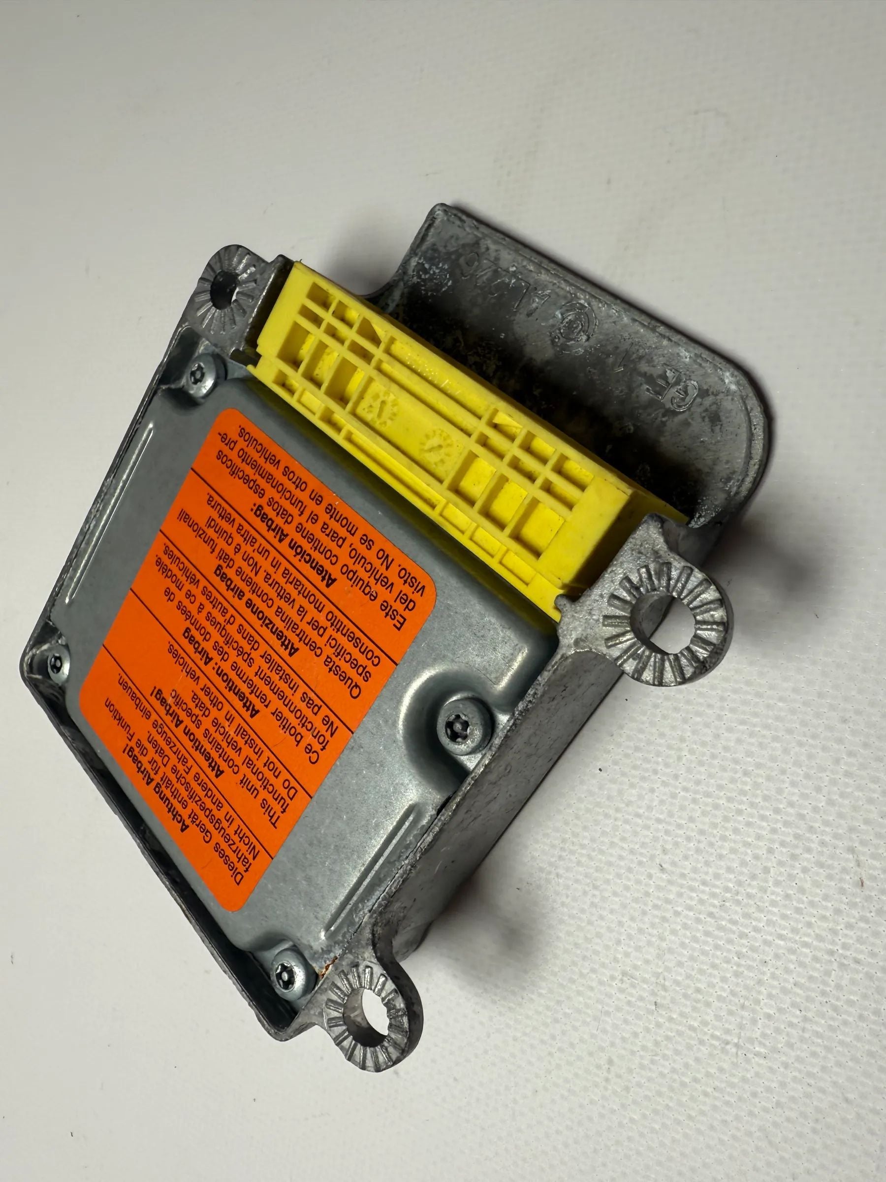 อะไหล่แท้ VW Passat Variant 3BG/3BL/3BS กล่องควบคุมถุงลม 1C0909605B / 5WK43124