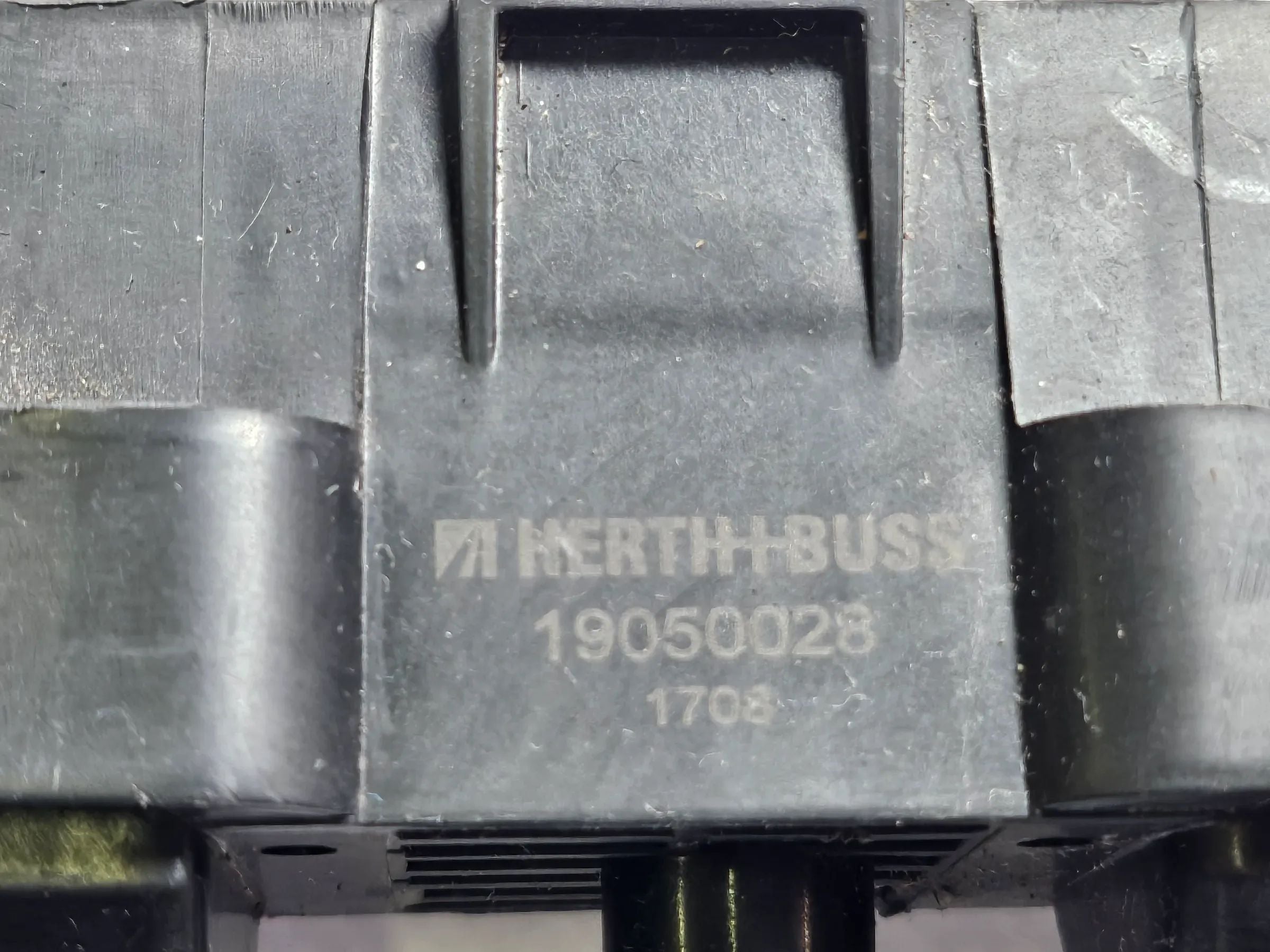 Oryginalna cewka zapłonowa HERTH+BUSS do Corsa B, C Astra G 1,2 16V 19050028