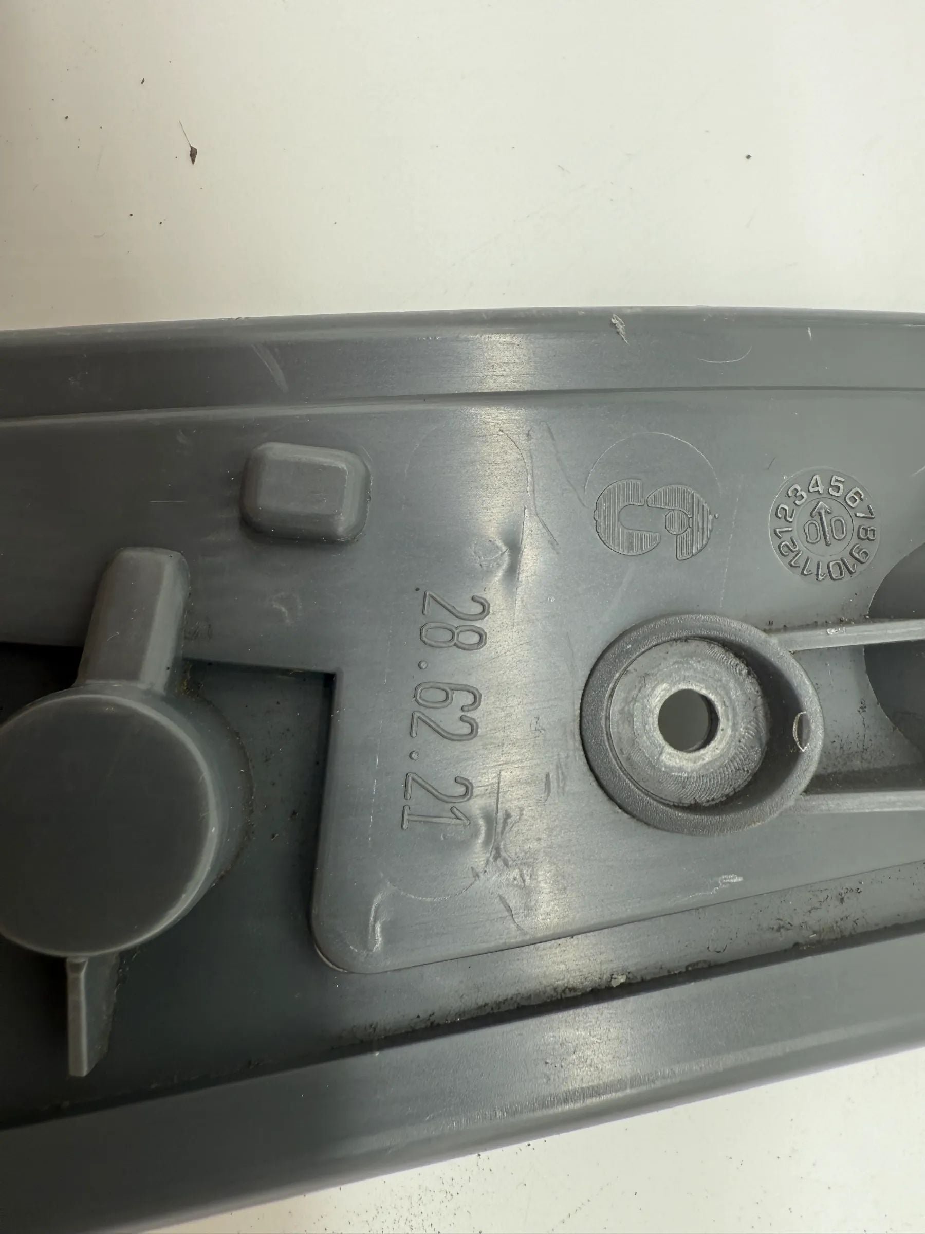 Porte-lampe feu arrière gauche Fiat Punto gris