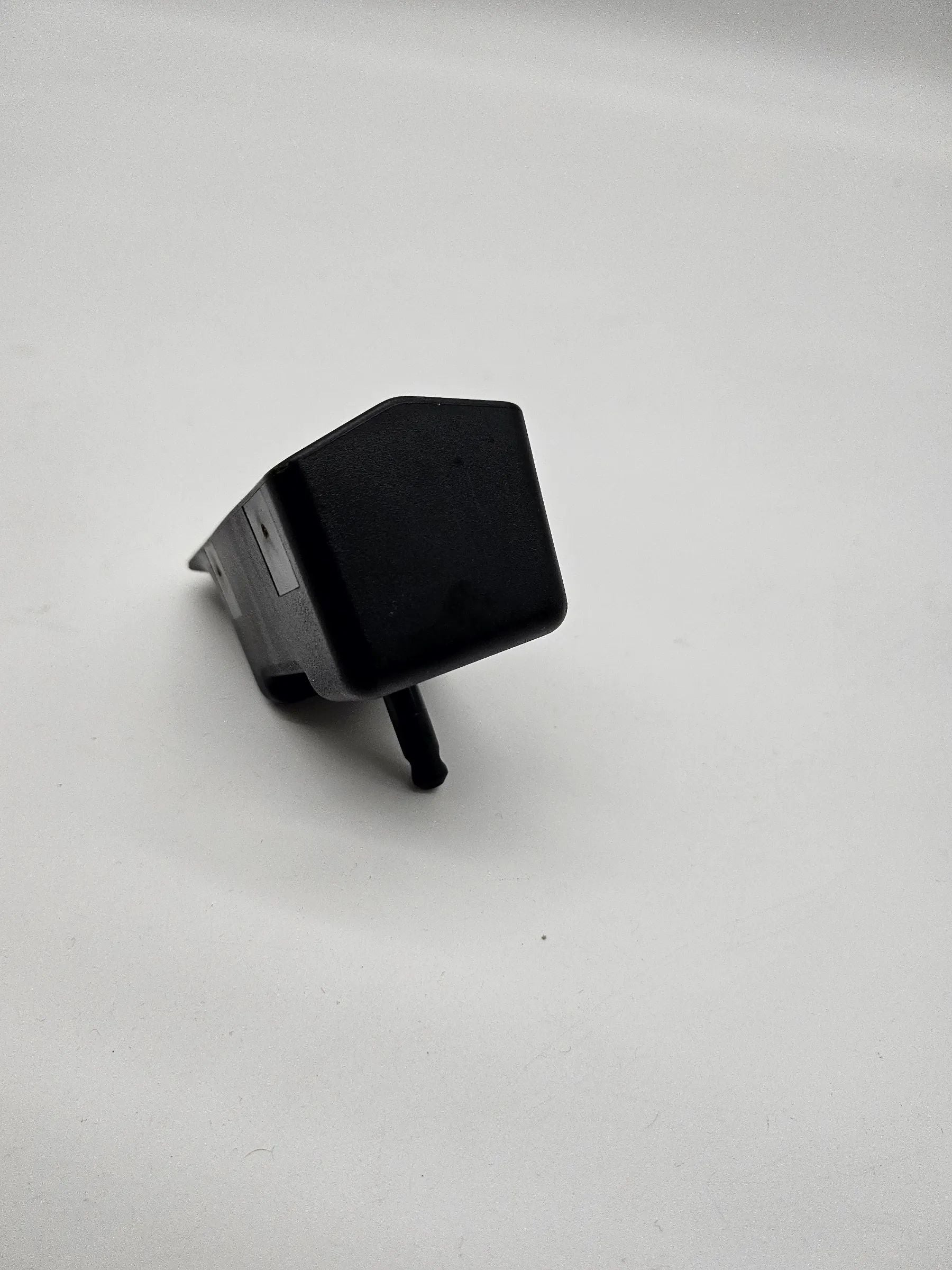 Orijinal BMW E39 Siyah Sigara İçenler Paketi Kül Tablası 8200237