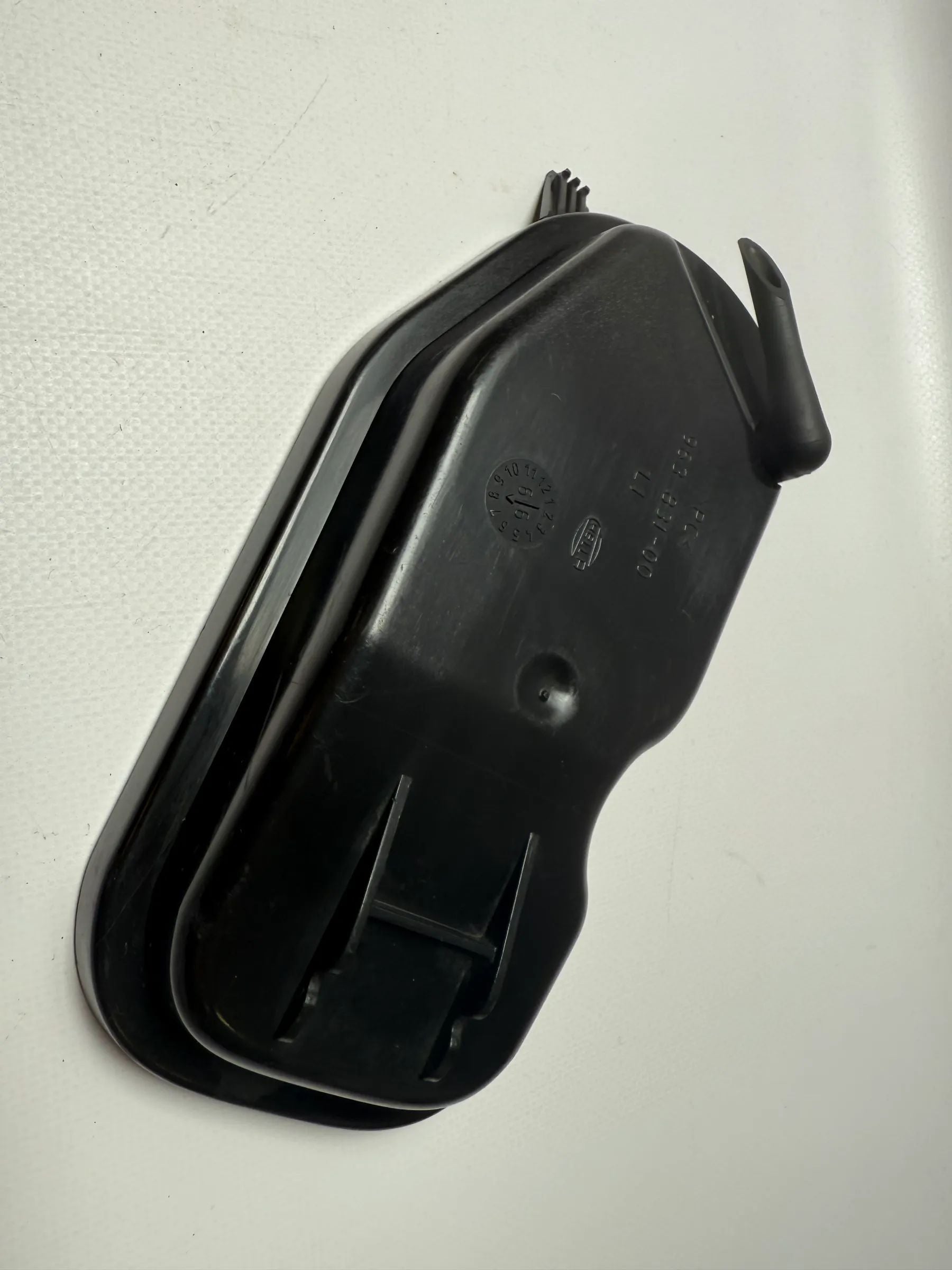 อะไหล่แท้ VW Polo III (6N2) ฝาครอบไฟหน้า ซ้าย 96383100