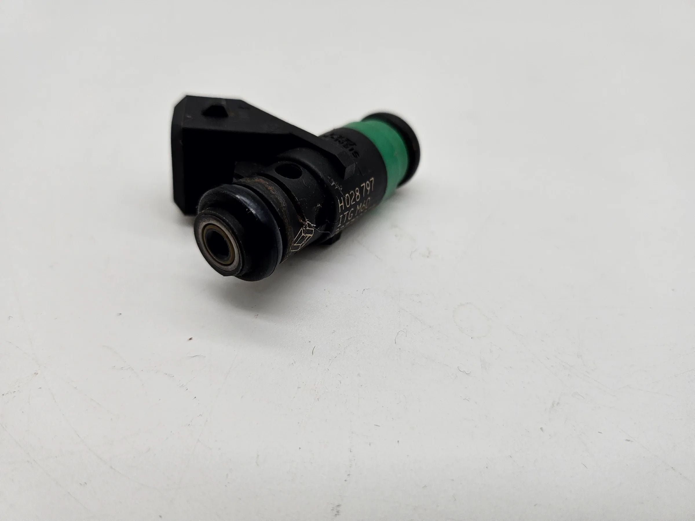 อะไหล่แท้ RENAULT MEGANE II COUPÉ-CABRIOLET (EM0/1) 2.0 หัวฉีดน้ำมันเชื้อเพลิง H028797