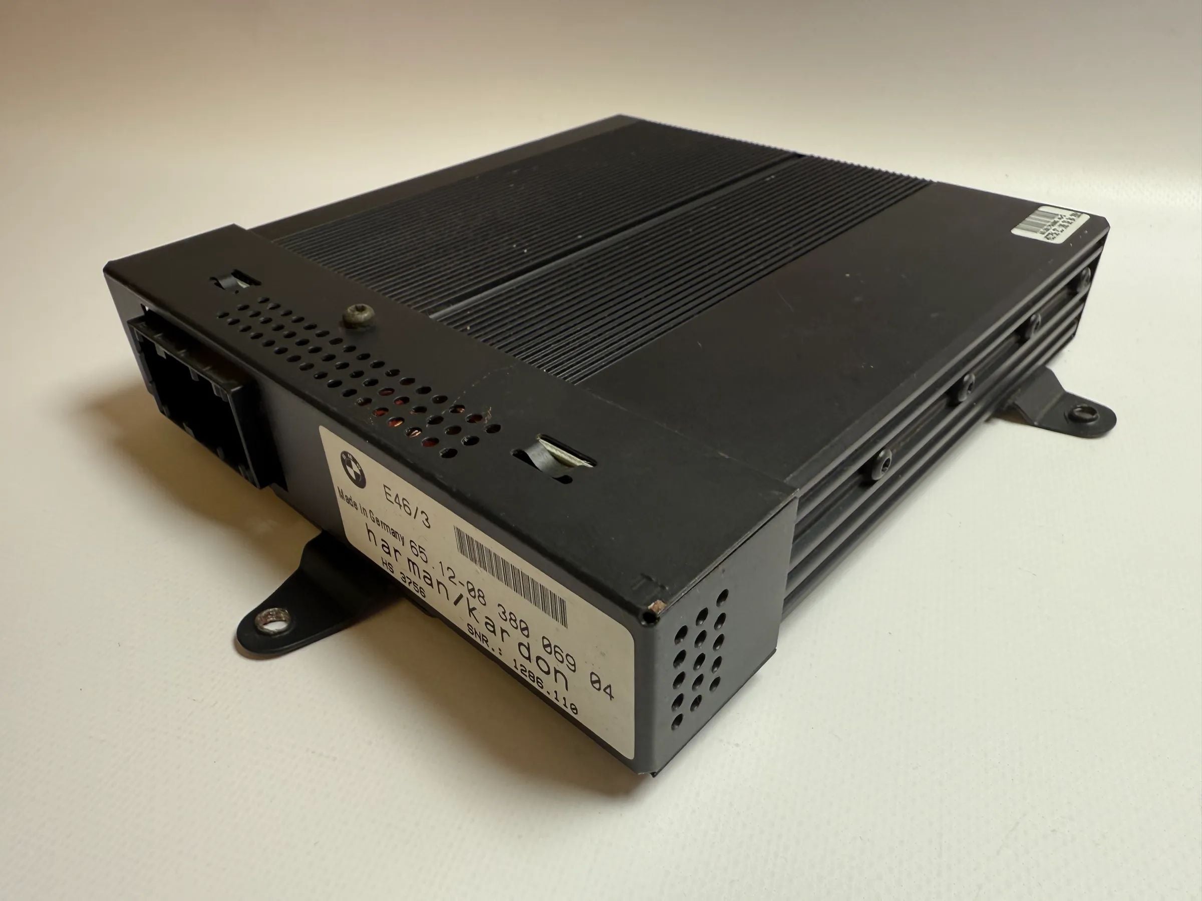 Original BMW Harman Kardon Etapa Final / Amplificador 65.12-08 380 069 04