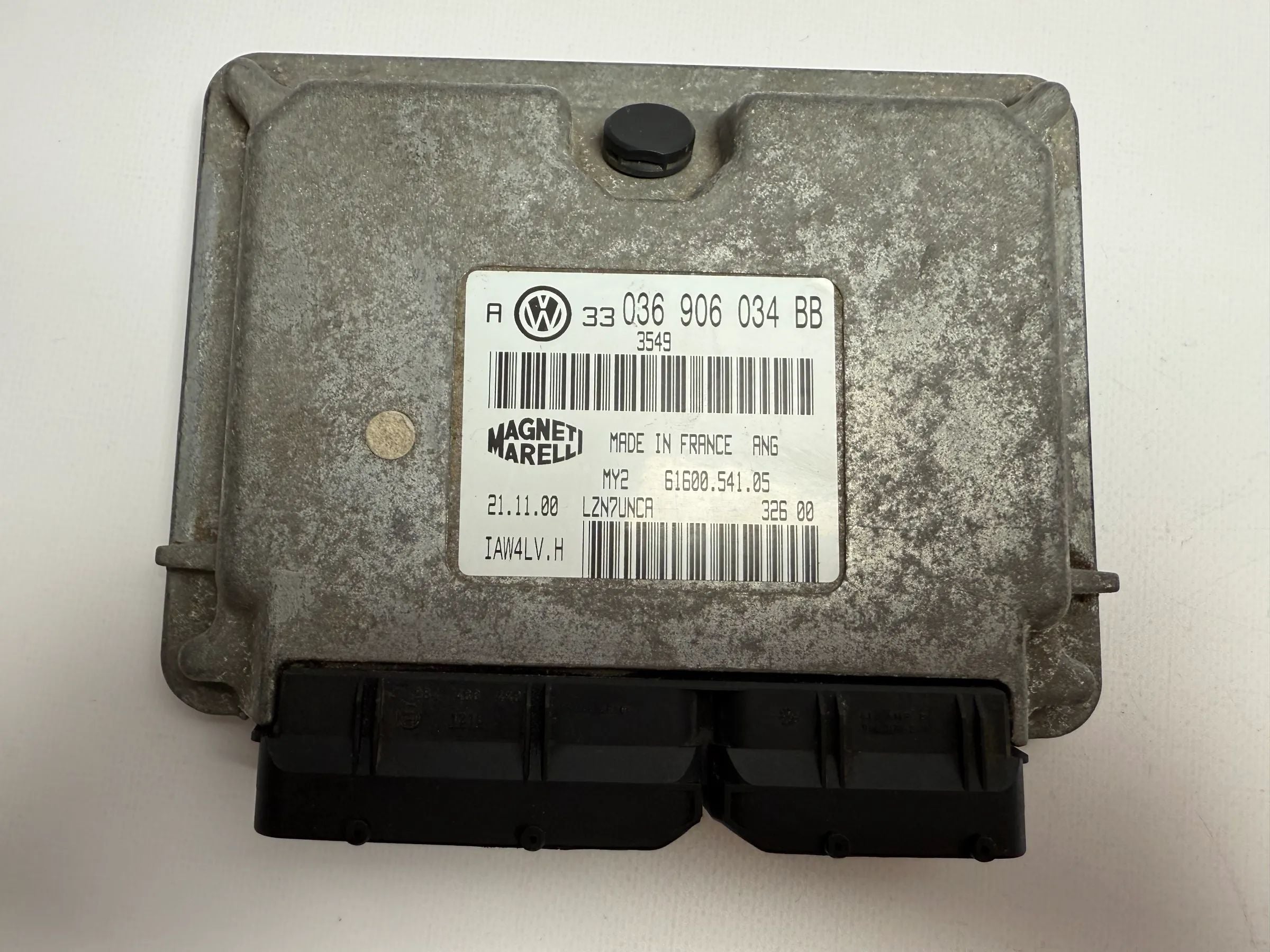 Original VW Golf 4 IV / Bora engine control unit 036906034BB 