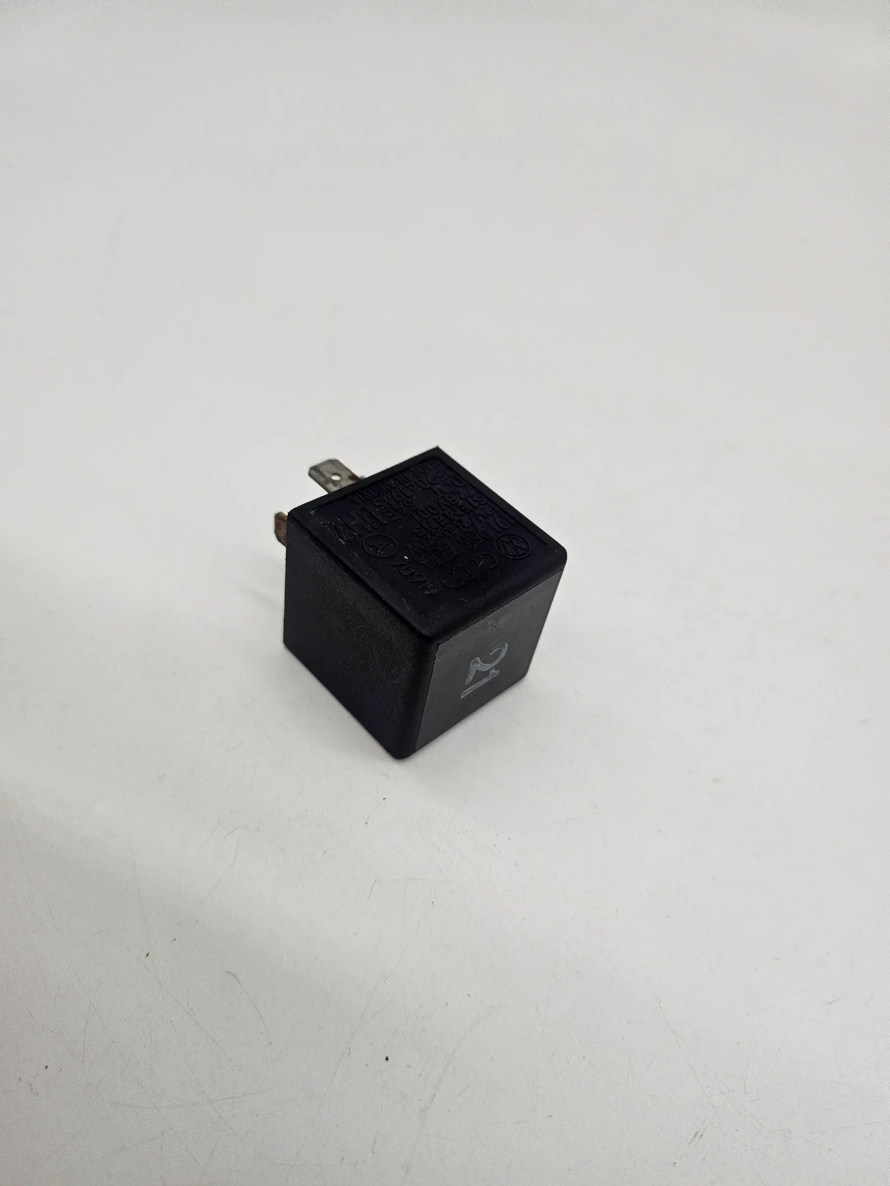 Relais Clignotant Orig VW Seat Audi Skoda Nr.21 191953227A
