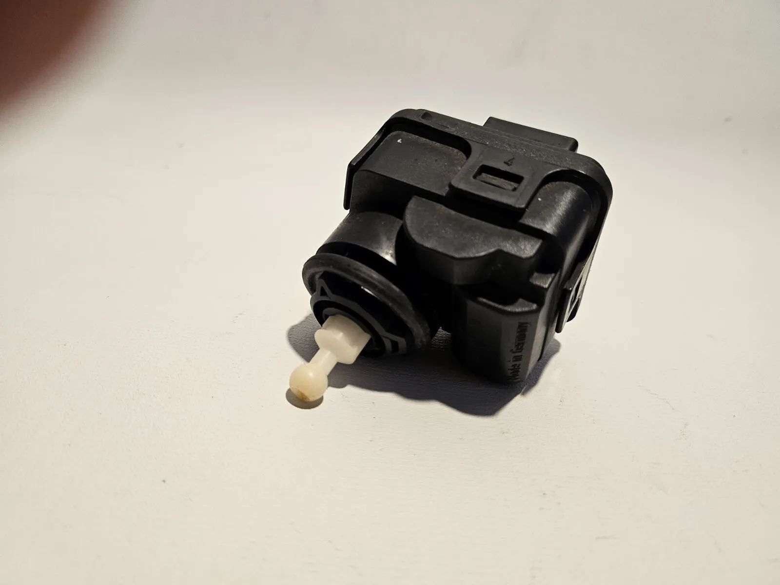 อะไหล่แท้ Skoda Octavia 1U0941295 มอเตอร์ปรับระดับไฟต่ำ 007282-20