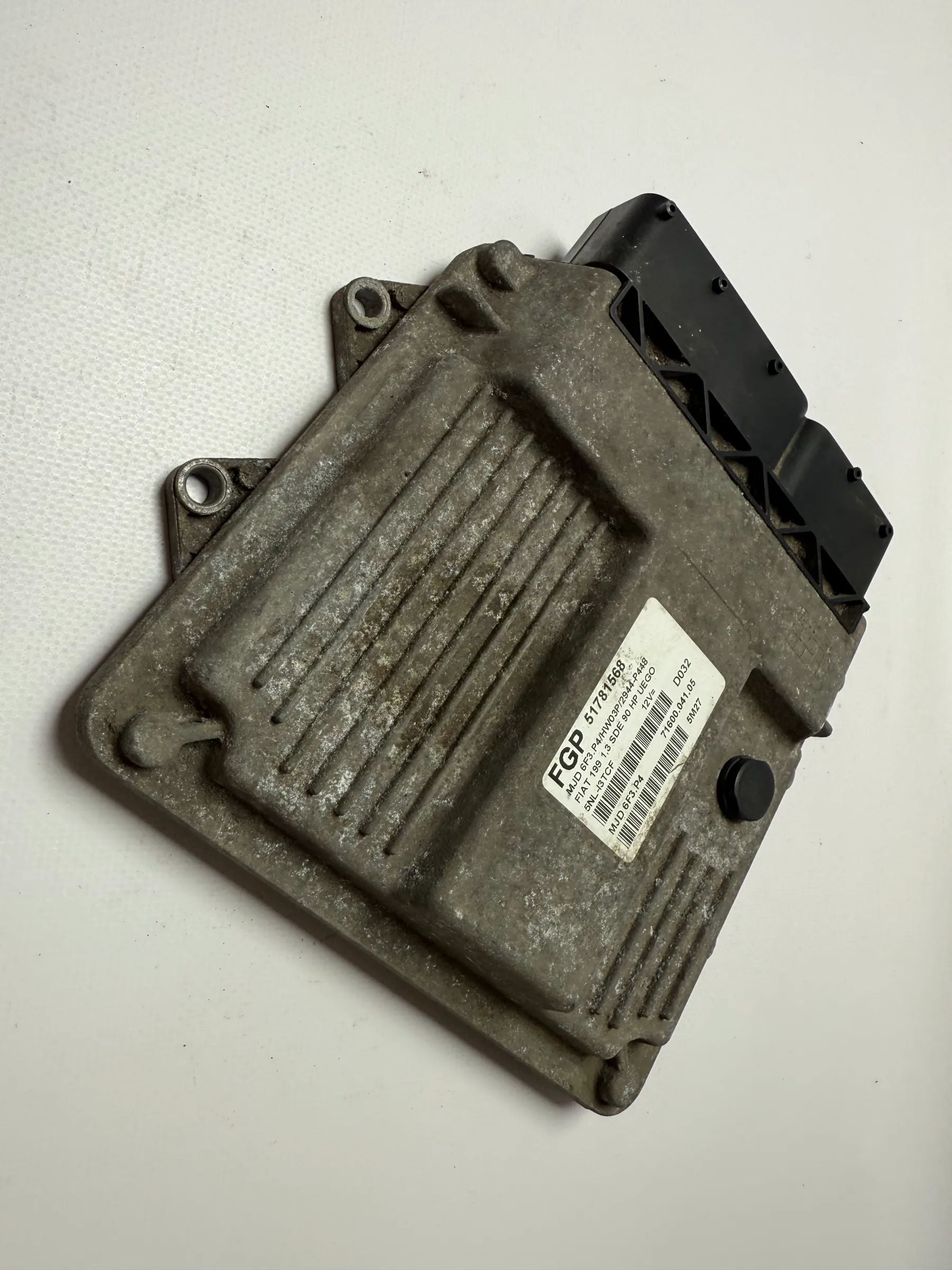 Original FIAT Punto 199 Boîtier de commande moteur ECU 51781568 / MJD 6F3.P4