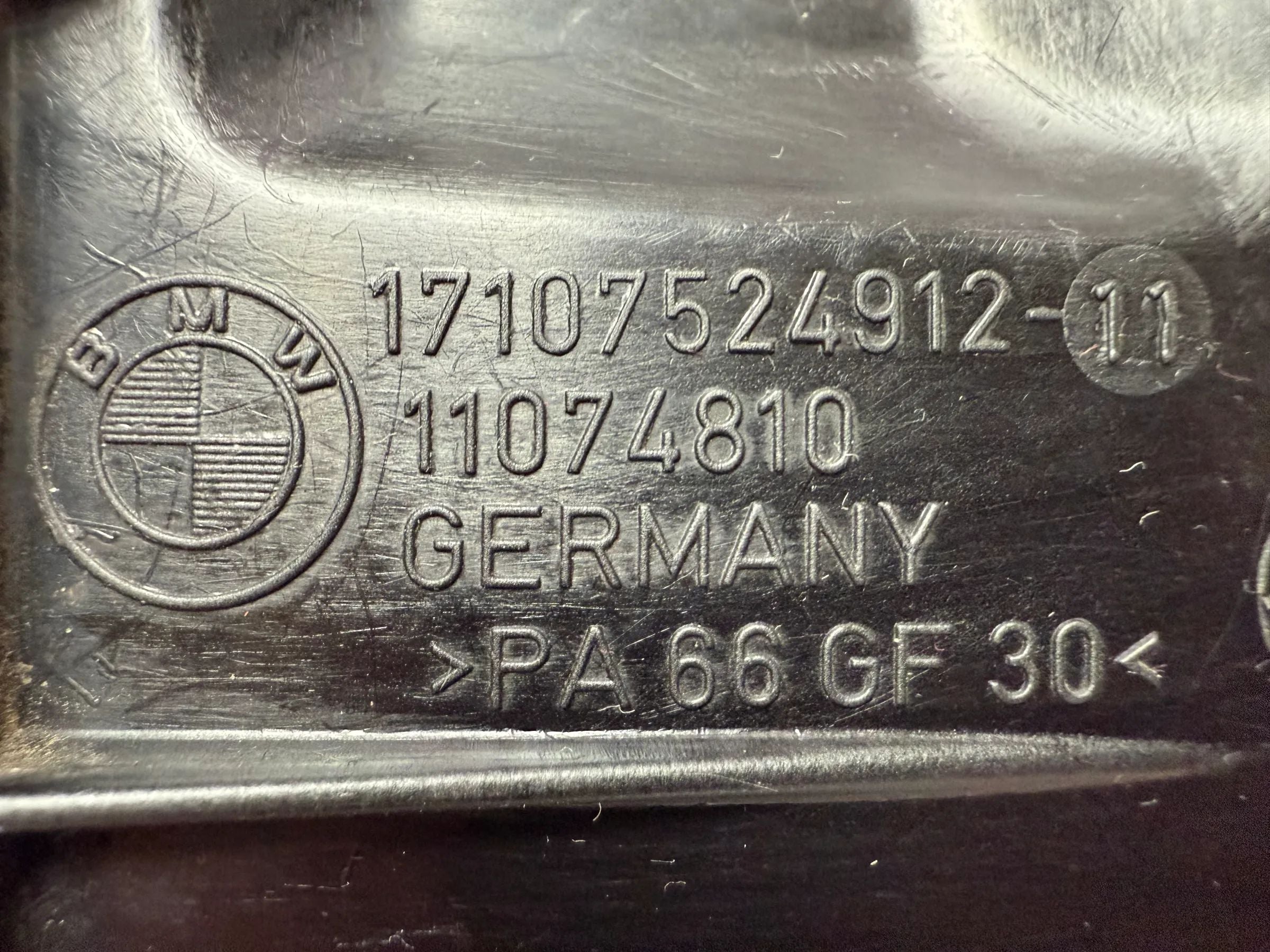 Oryginalny BMW 1er E87 116i Lewy Wspornik Chłodnicy 17107524912-11 11074810