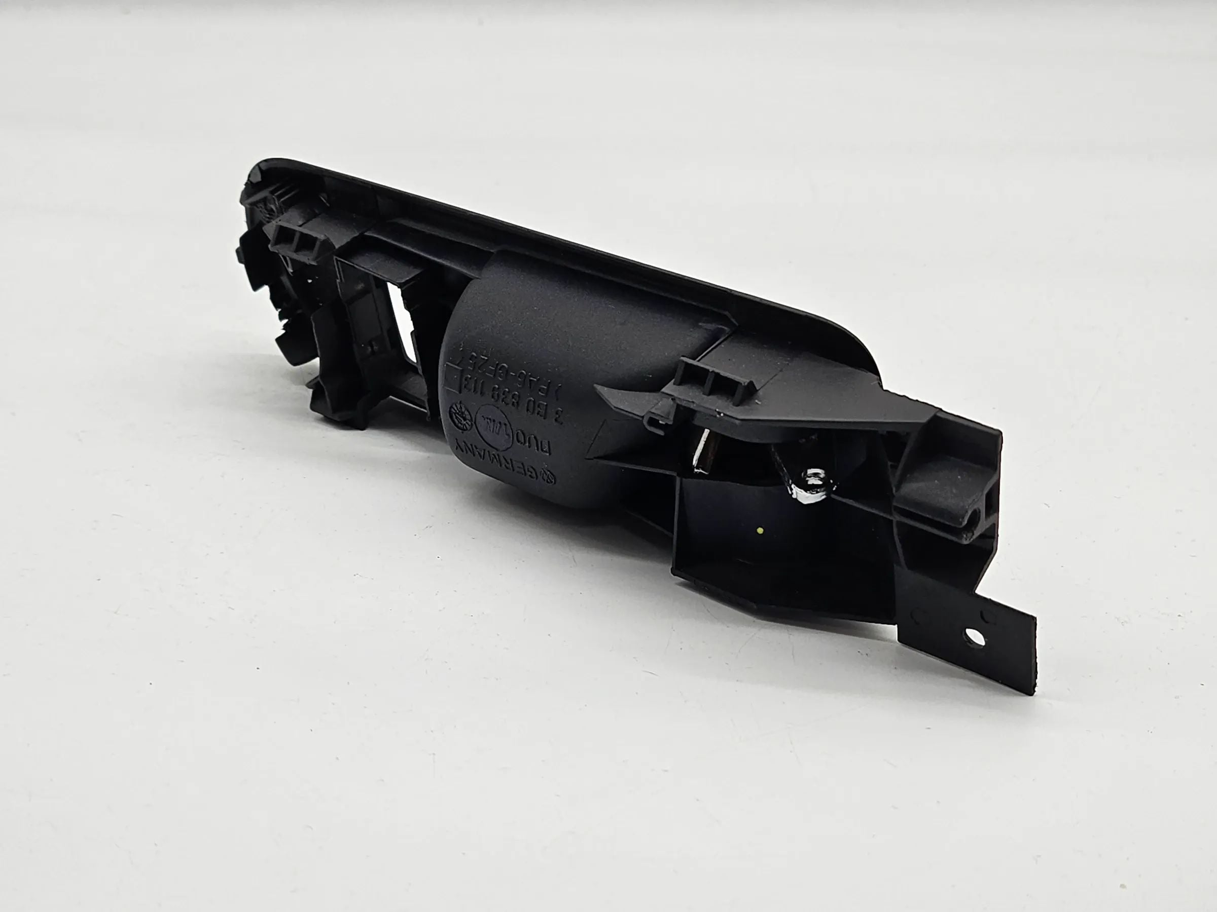 Оригинальная внутренняя ручка двери задняя левая Volkswagen Passat 3B0839113