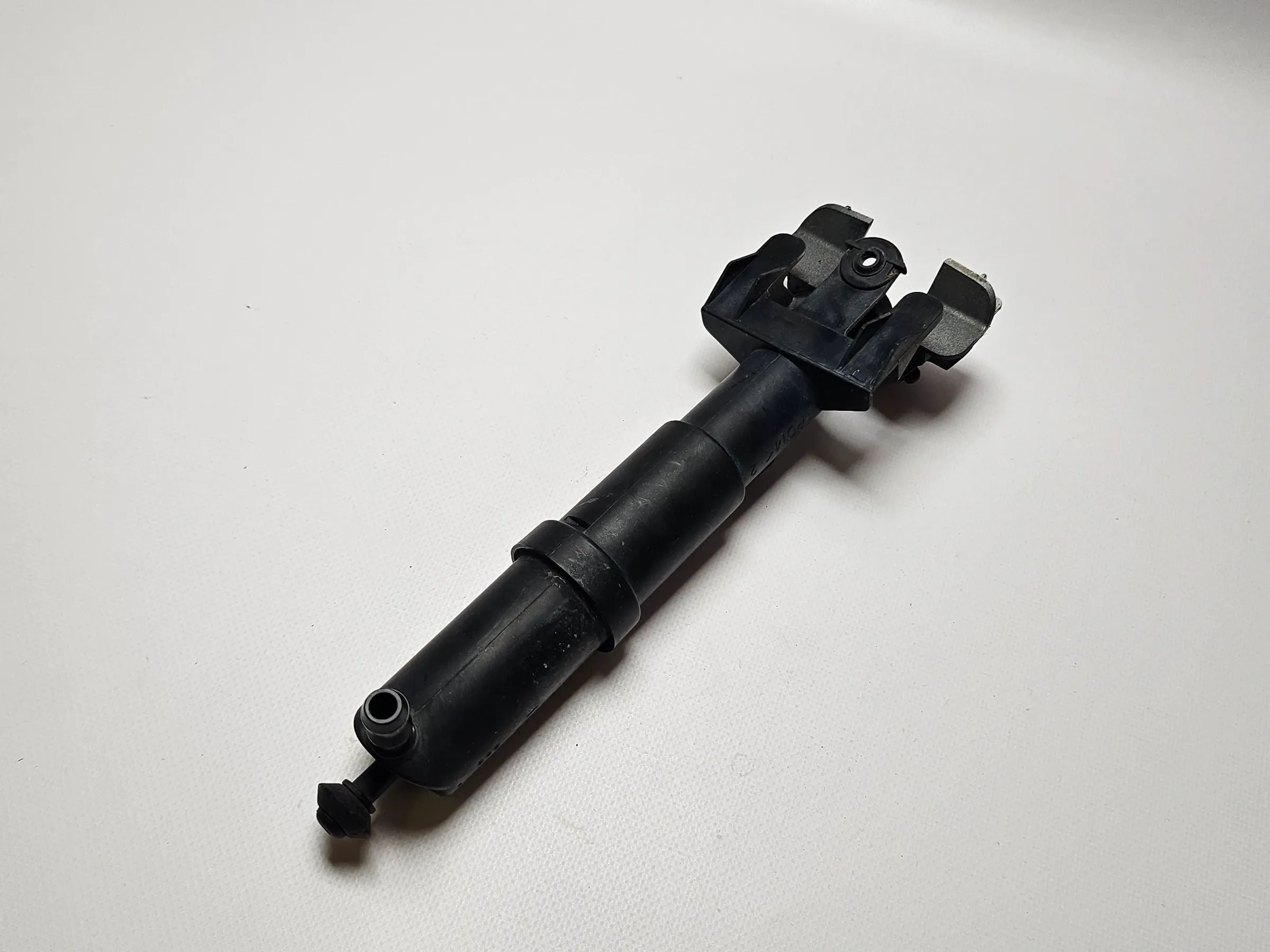 Injecteur d'origine Mercedes W210 Classe E Pompe de lavage phare droit 2108600647