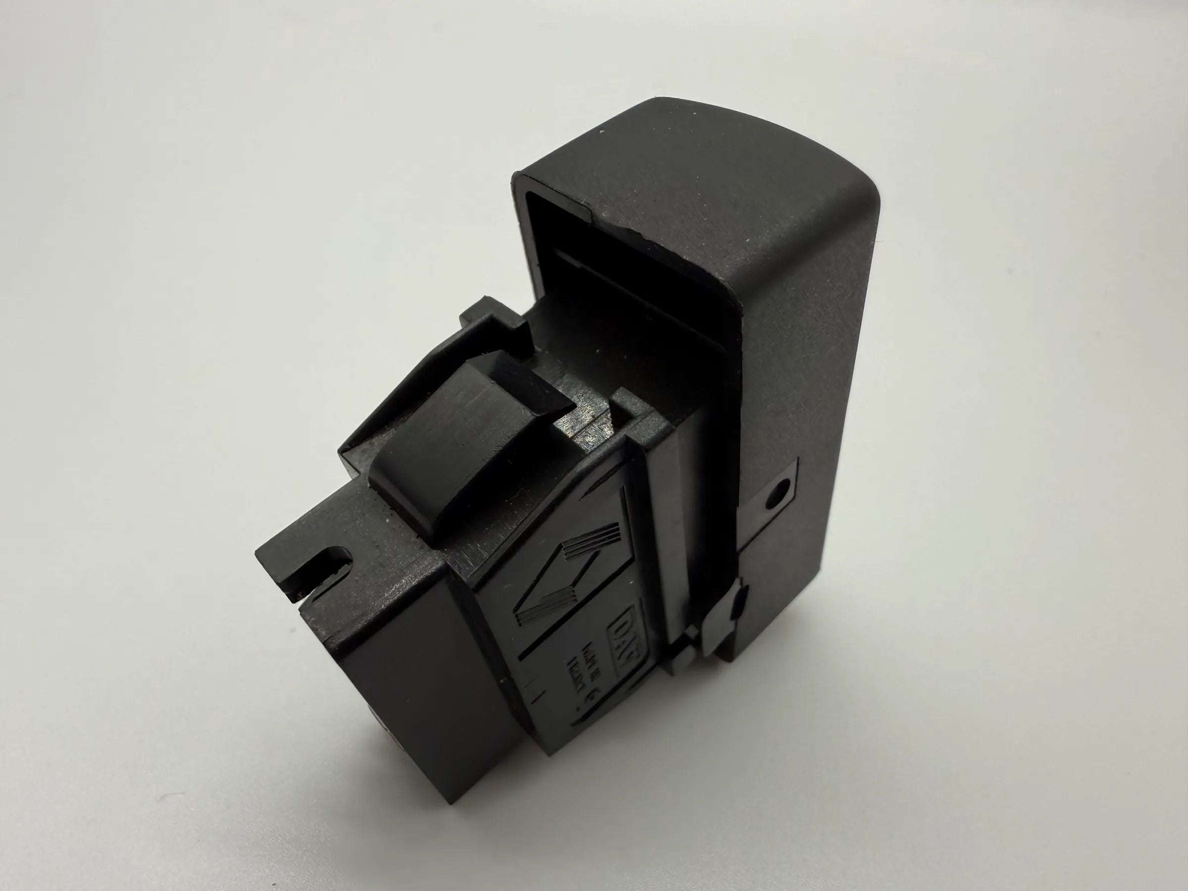 Oryginalny przełącznik ogrzewania tylnej szyby Renault 19 II/III Cabrio DAV 7700817338