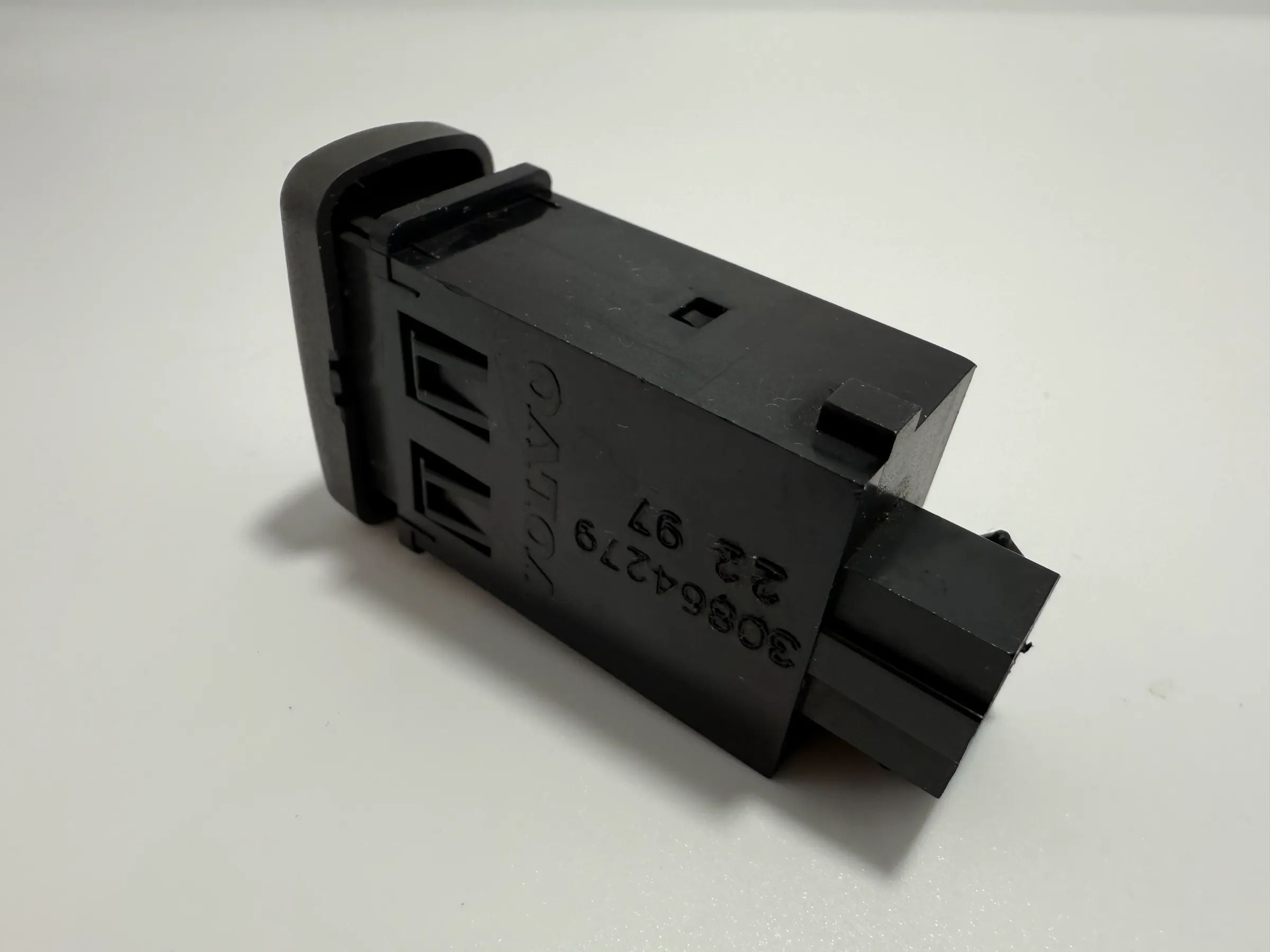 อะไหล่แท้ Volvo V40 S40 สวิตช์ล็อครถกลางประตูหน้า ซ้าย TRW 30864279