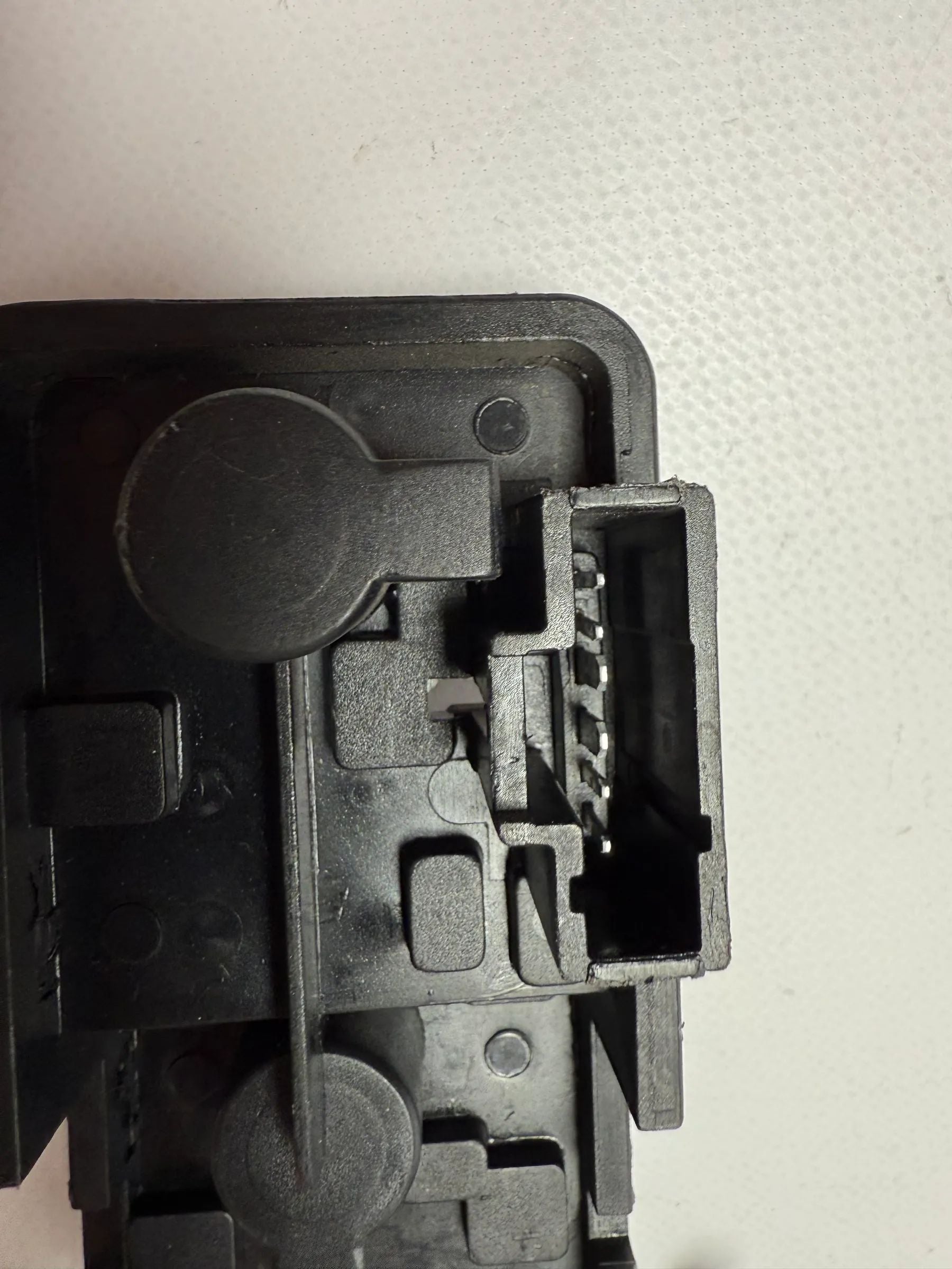 Original CITROEN XSARA PICASSO N68 lamp holder rear light L/R 89300260/89300231 