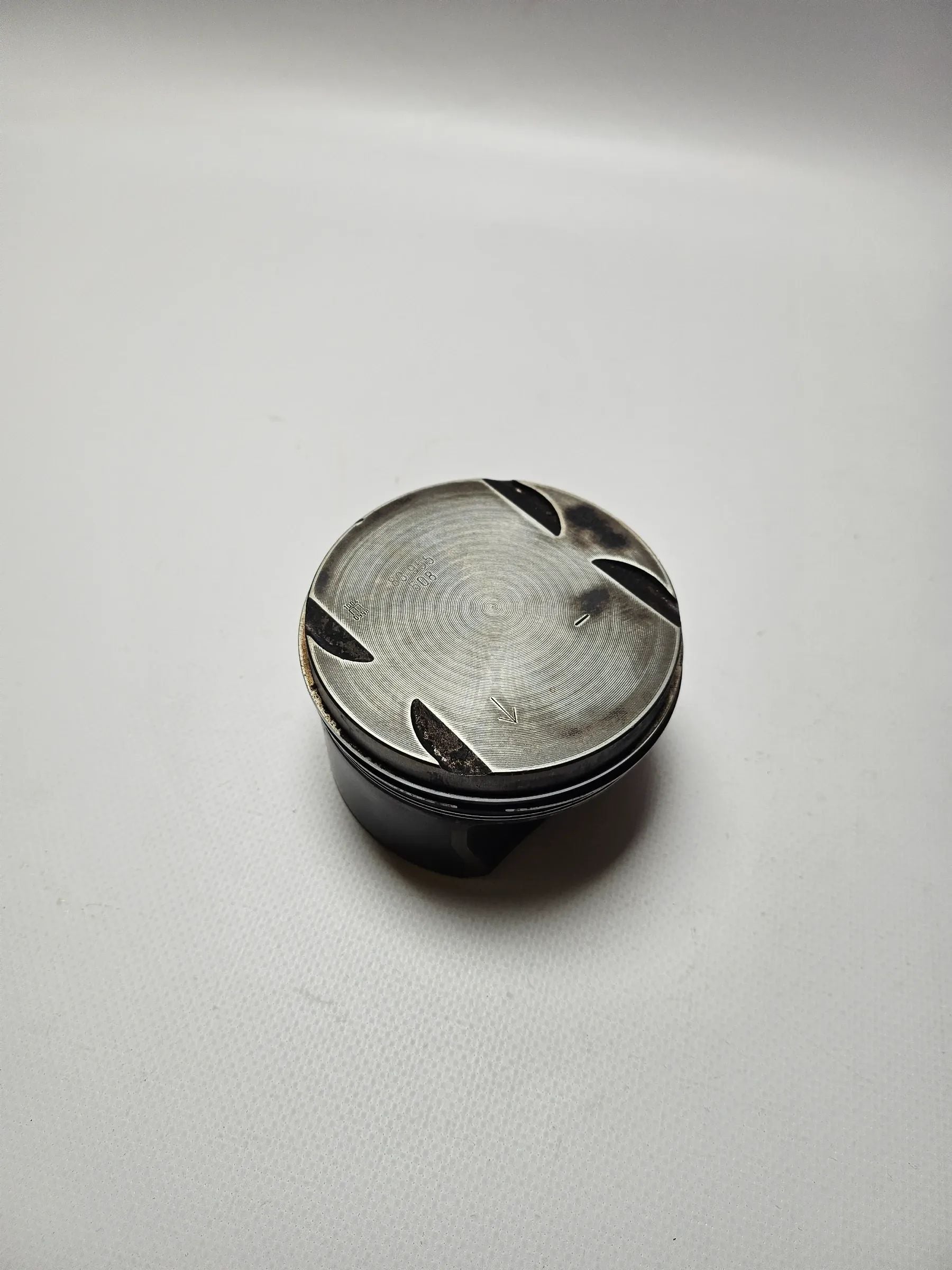 อะไหล่แท้ Mahle ลูกสูบ BMW E46 E39 M52B28 528i 328i ขนาด 83.955 มม. 84L53