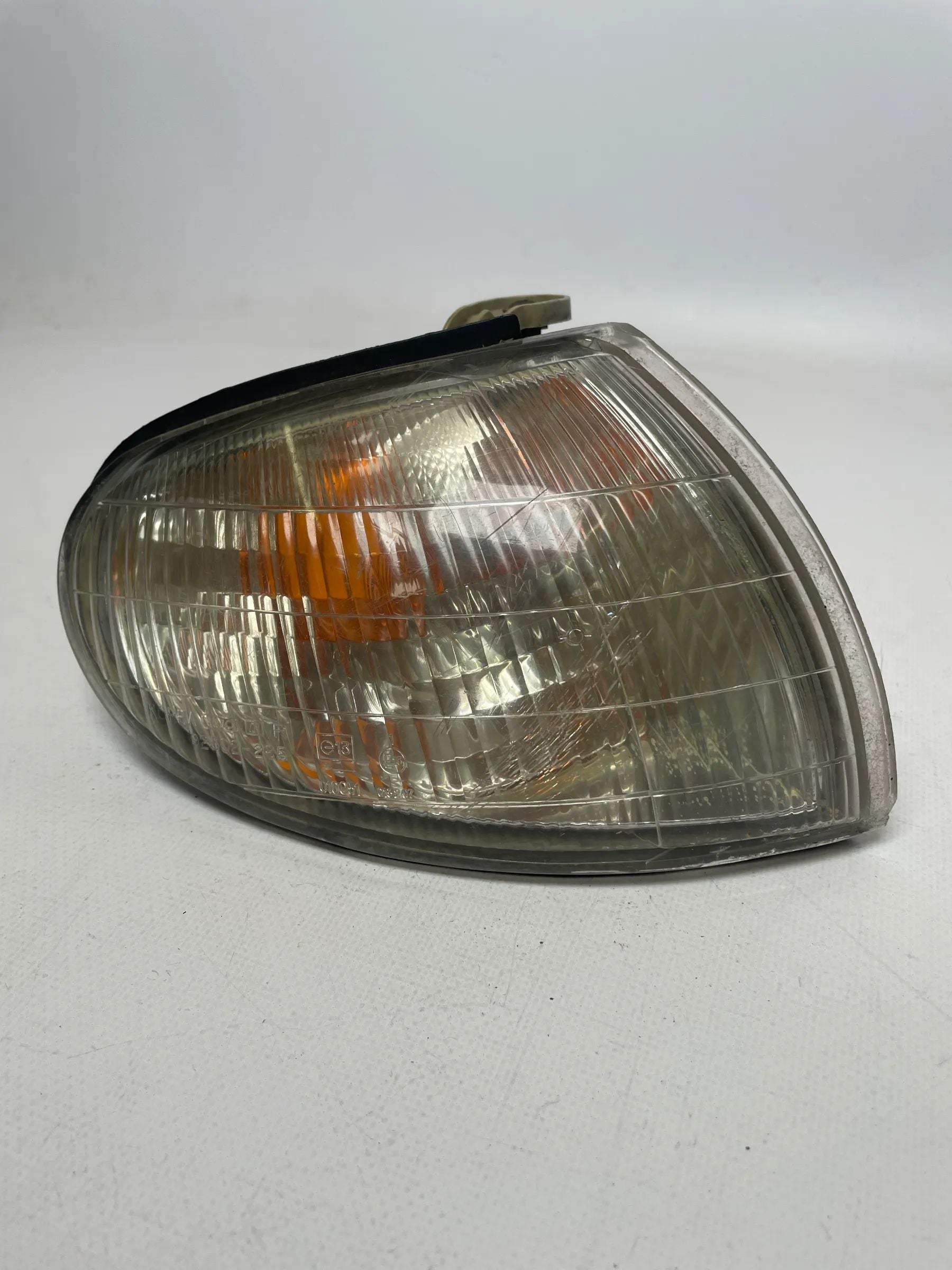 Original Hyundai Lantra II 2 (J-2) Blinker Rechts Vorne 92302-285