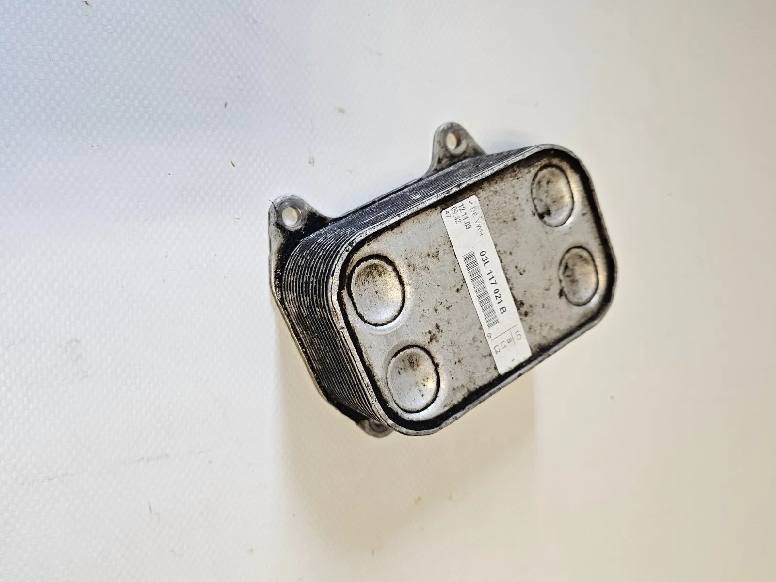 असली Ölkühler VW Seat Skoda 8P Golf Passat 2,0 TDI CFF 03L117021B