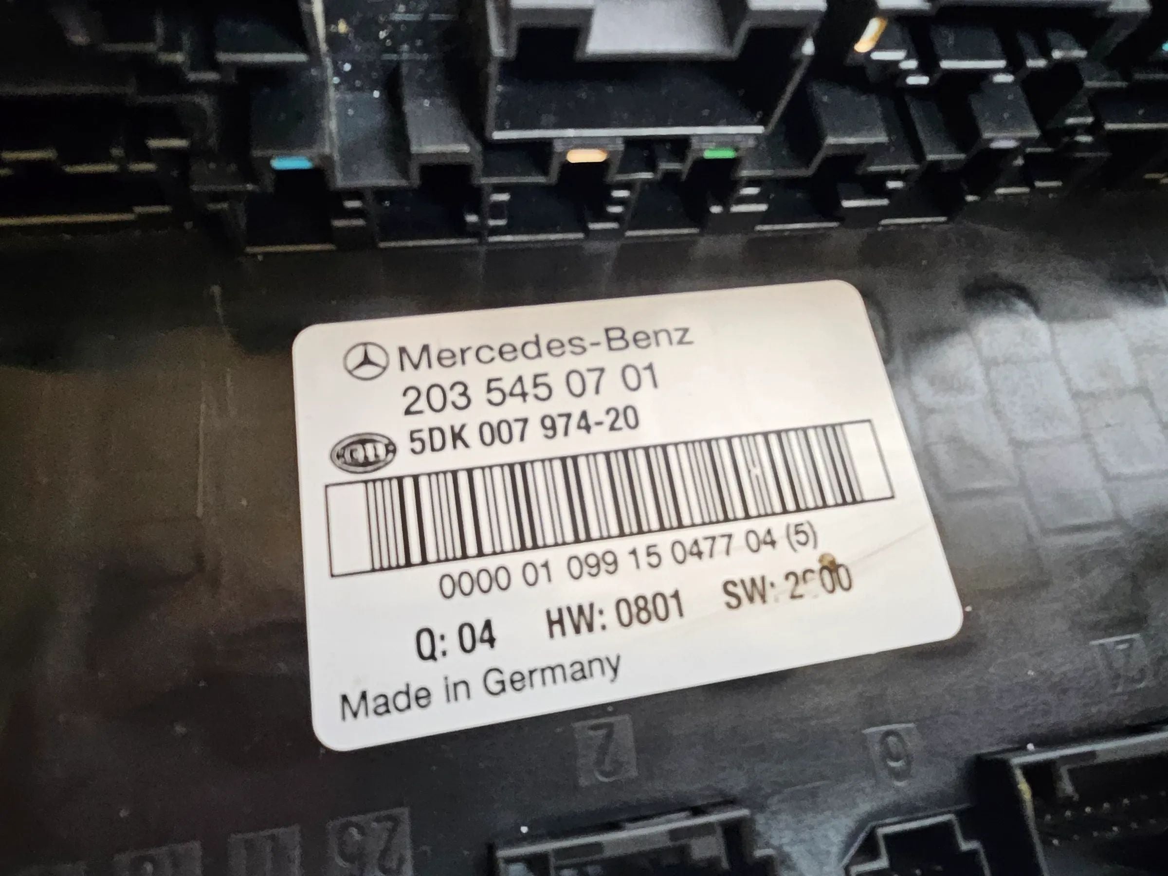 MERCEDES BENZ C-KLASSE W203 C180 Sicherungskasten SAM Modul 2035450701 HELLA
