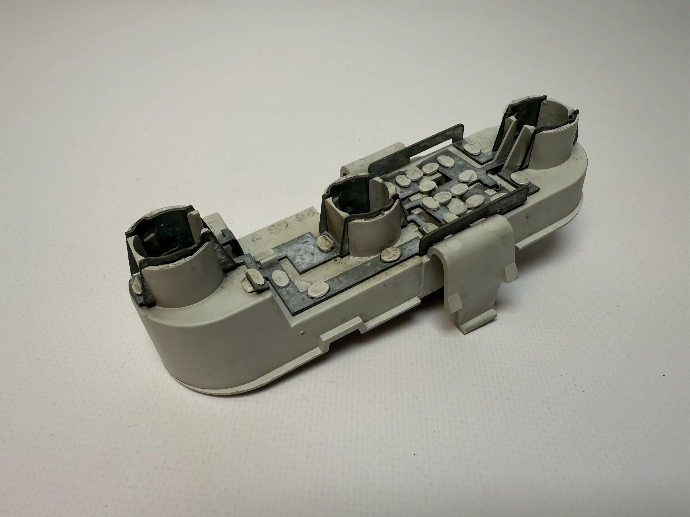 Oryginalny uchwyt lampy tylnej VOLVO V40/S40 (644/645) L/P 29.26,20.01