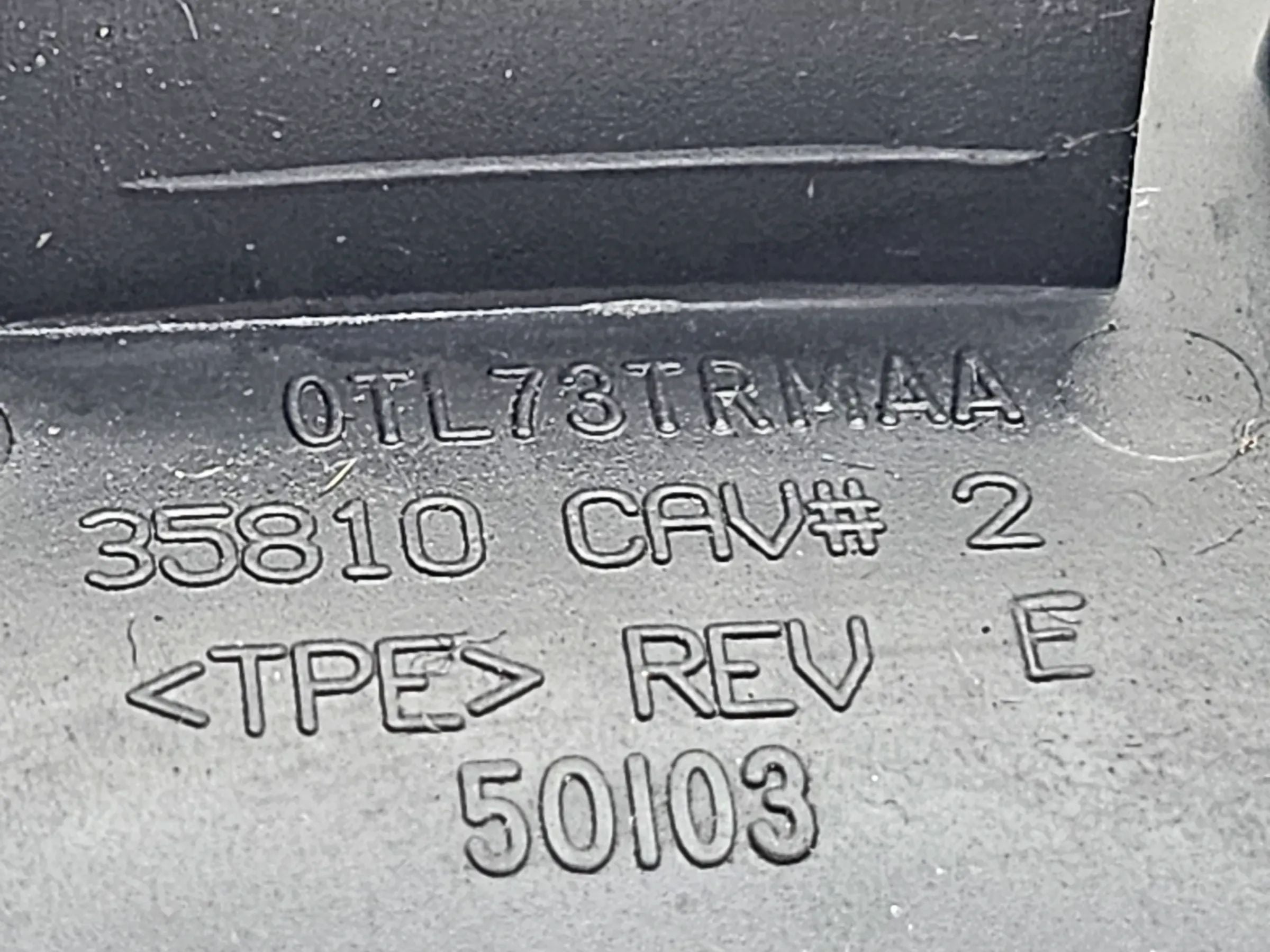 Chrysler PT Cruiser  Gummi Einlage Münz Fach Ablage 0TL73TRMAA