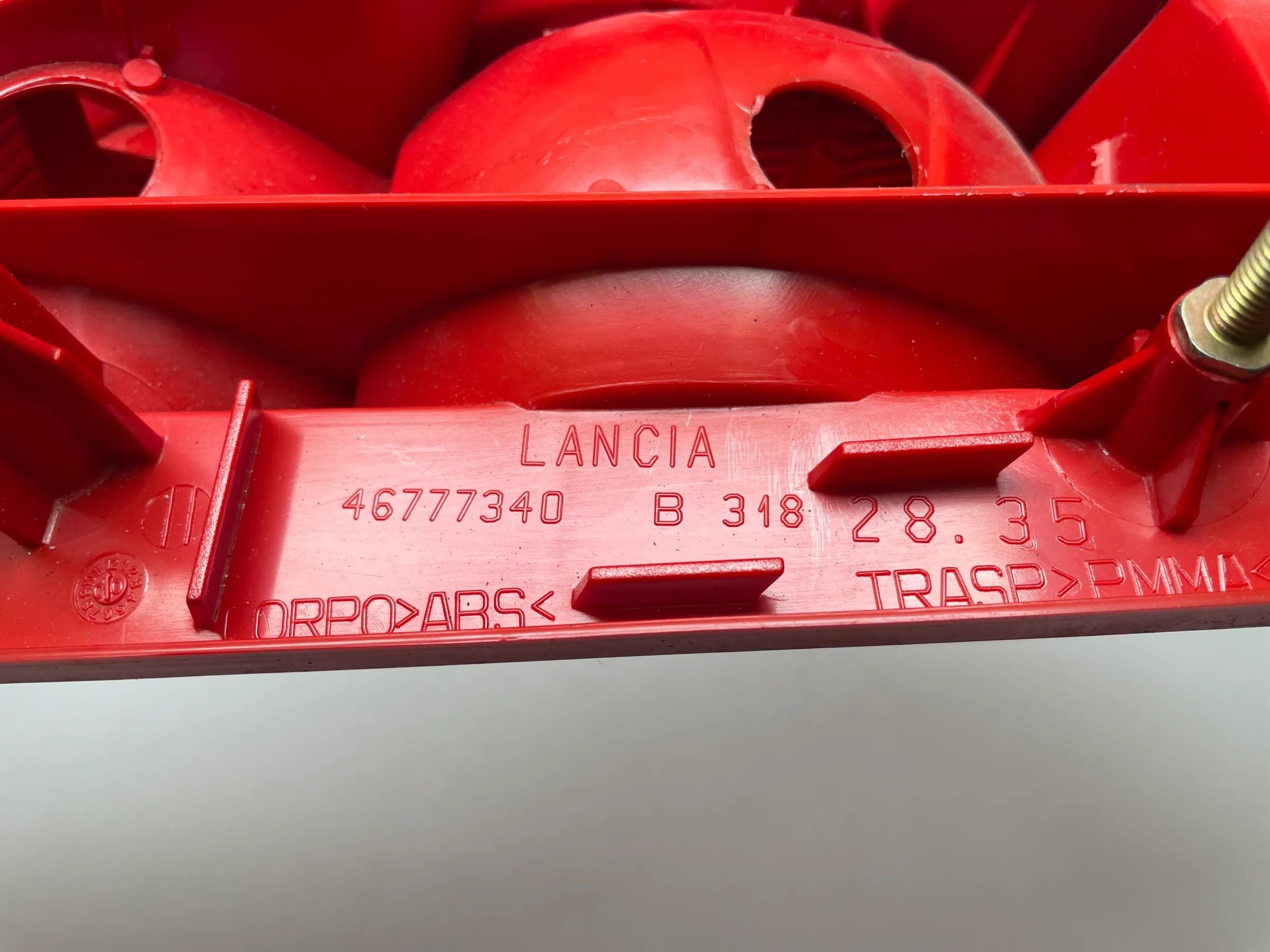 Original Lancia Y (840) Rückleuchte Links Hinten 46777340