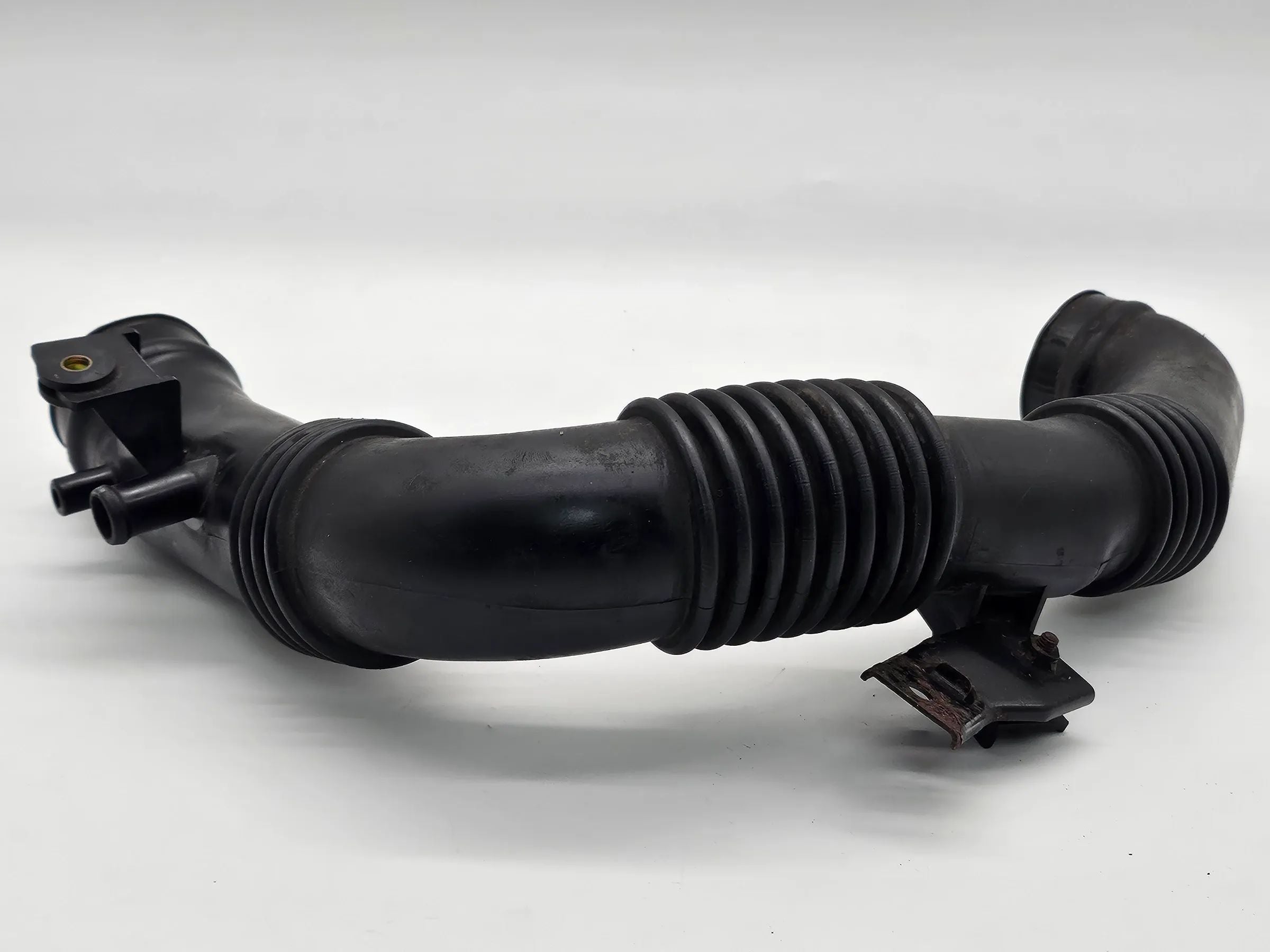 MAZDA DEMIO DW 1.5 16V Ansaugschlauch Luftschlauch Schlauch Luftansaugrohr  B5E1