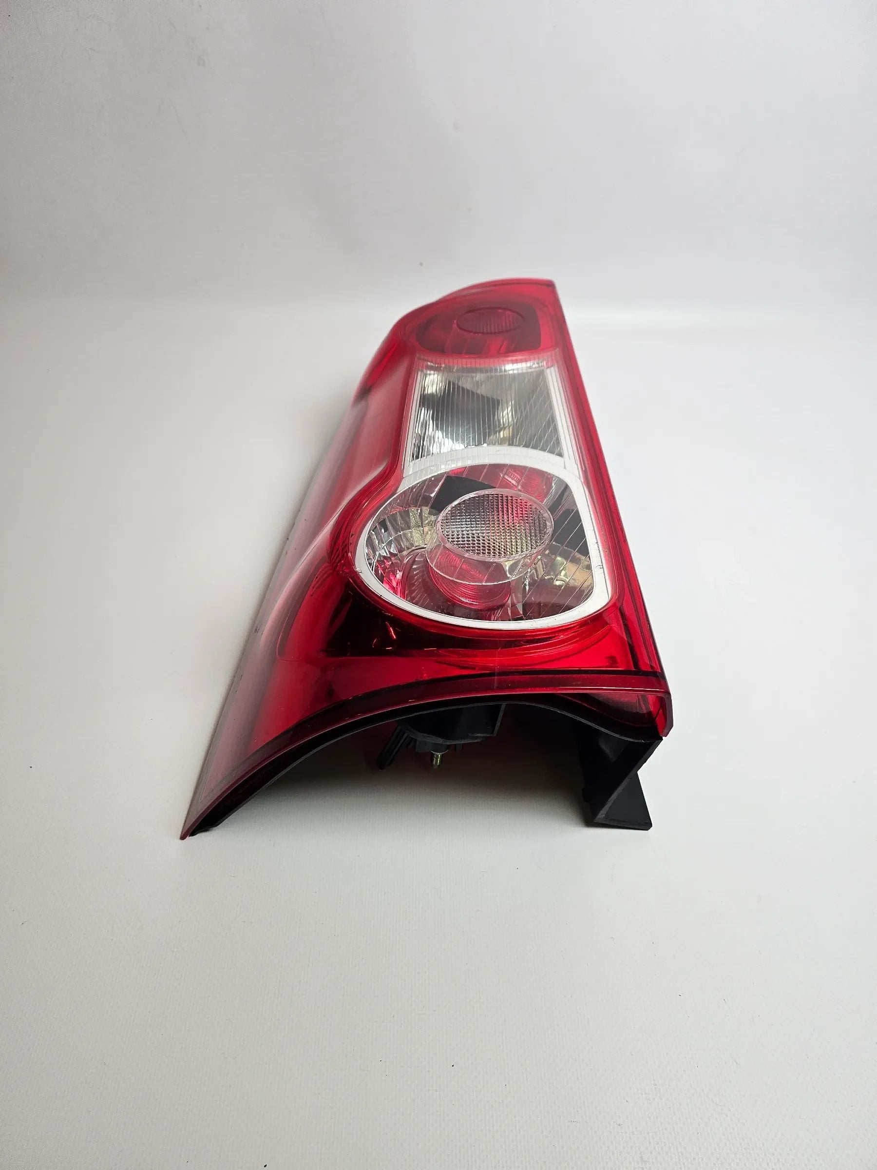 Oryginalna lampa tylna lewa Dacia Logan MCV (06–09) 89036237 8200413996