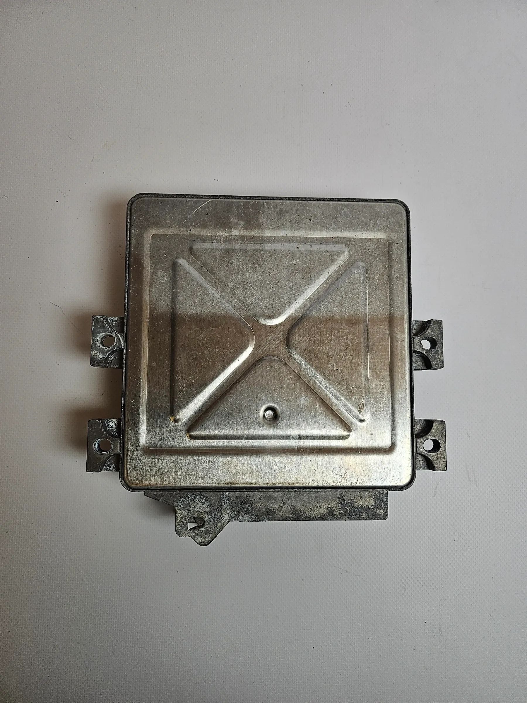 Original PEUGEOT 206 1.4 55KW Boîtier de commande moteur 9637086980
