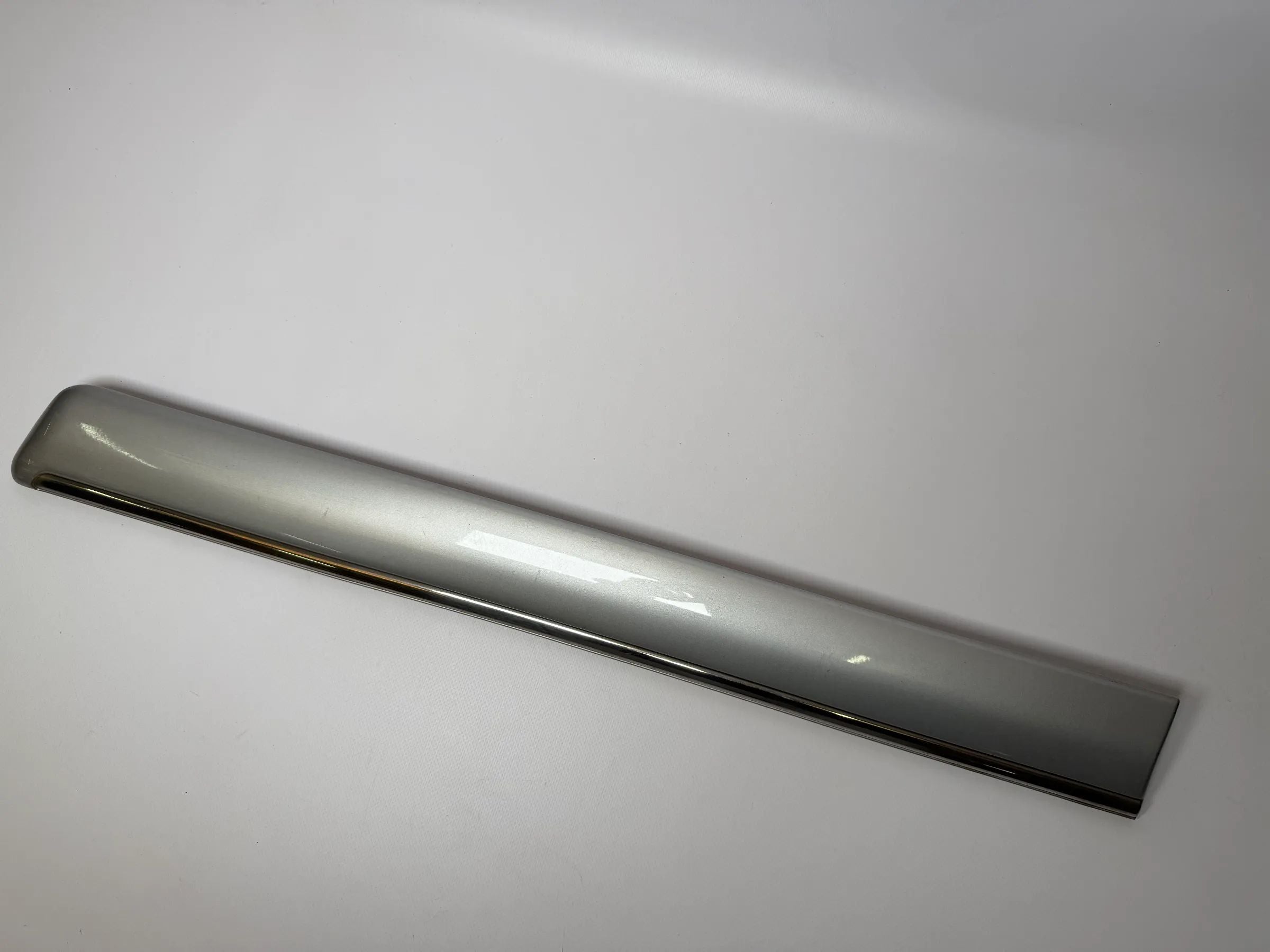 Original Mercedes-Benz E-Klasse W210 Türleiste Leiste Silber Links A2106900962