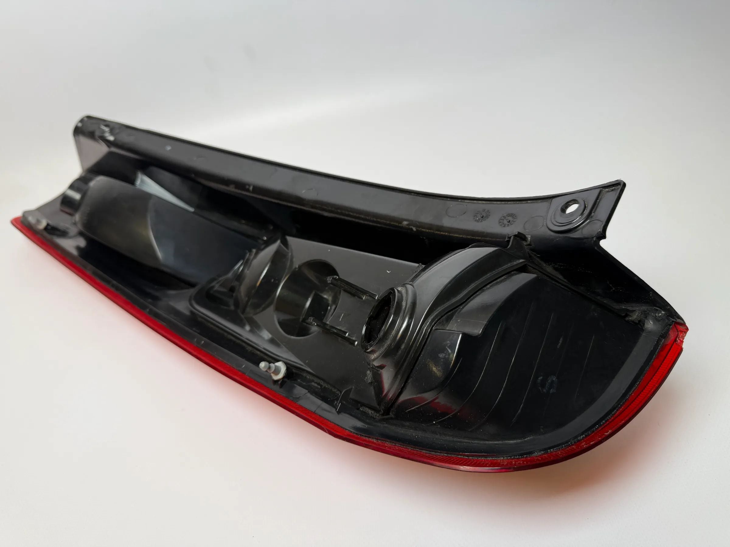 Oryginalna prawa tylna lampa Ford Fiesta V 5 (JD, JH) 6S61-13404-B