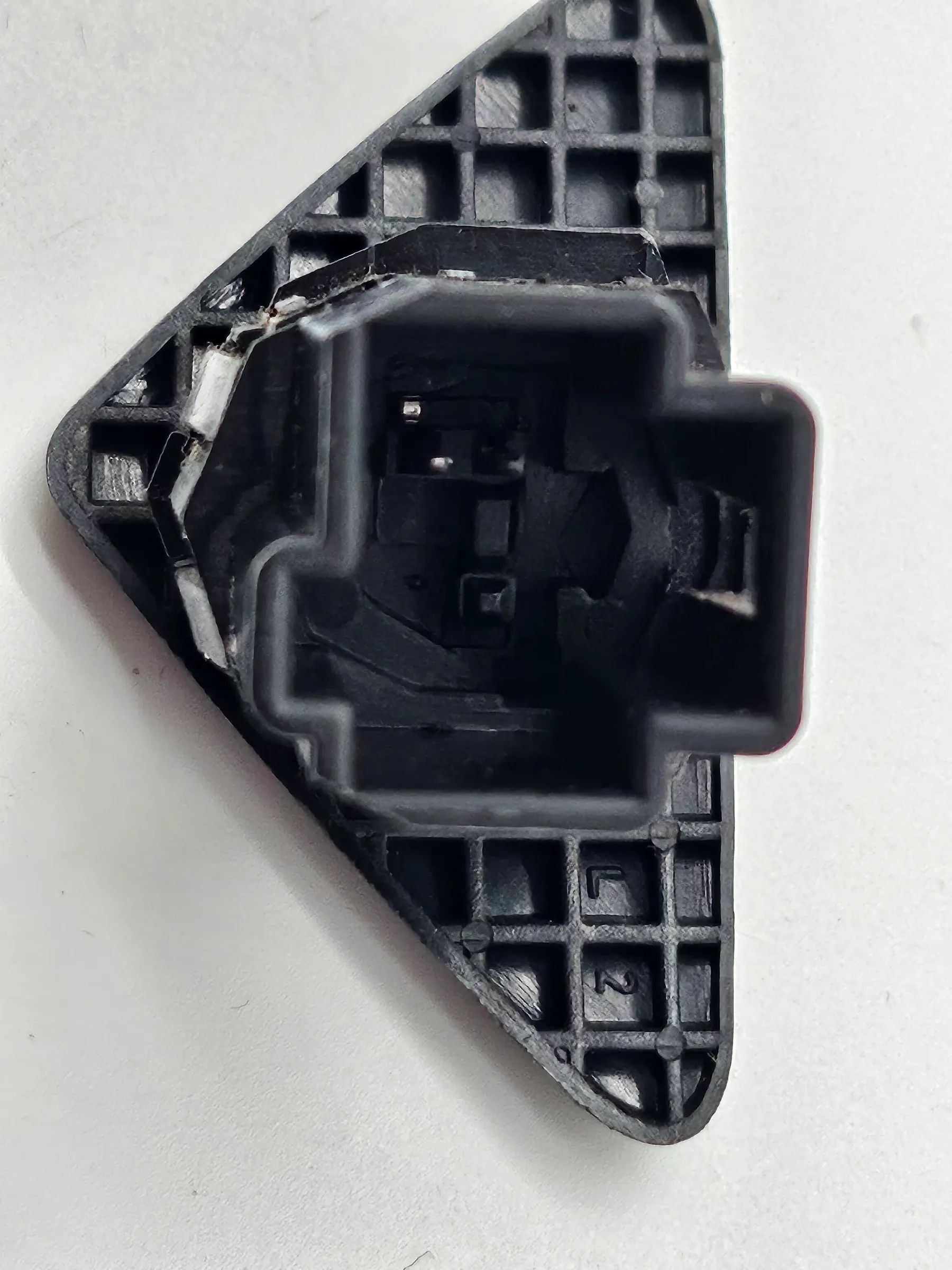 Ford Focus 1 I DNW DAW Taster Öffner Heckklappe Kofferraumklappe 98AG198514AE