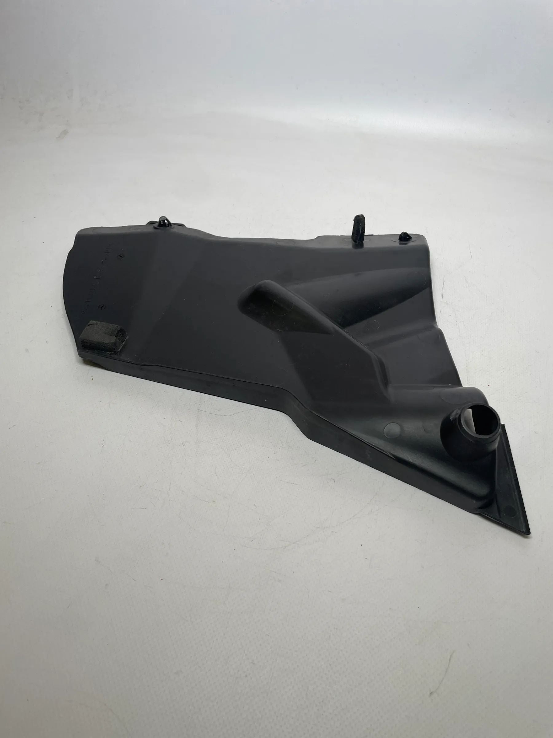 Original Mercedes C-Klasse (W203) Verkleidung Luftkanal 2038301513