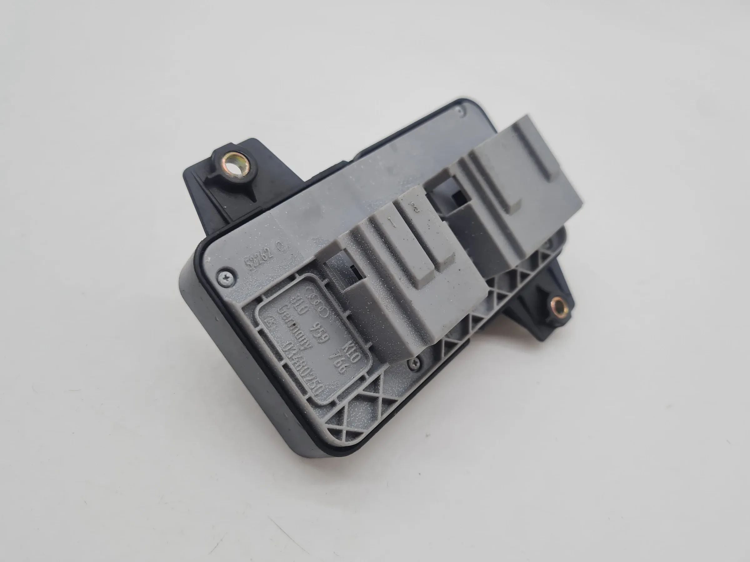 Original Audi A6 (4B2/4B4) Schalter Sitzhöhenverstellung Rechts Vorne 8L0959766