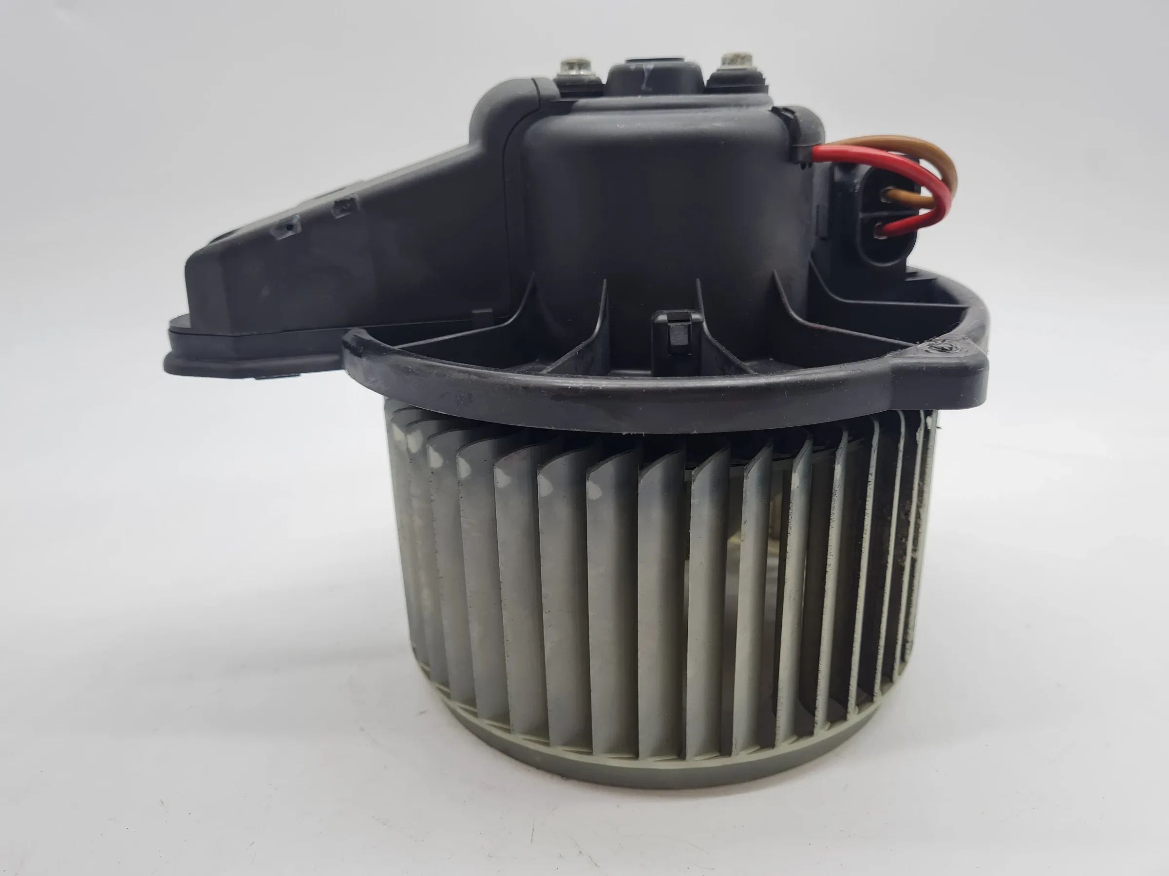 Original Audi A6 (4B2/4B4) Gebläsemotor Heizungsgebläse Innenraum 0130111202