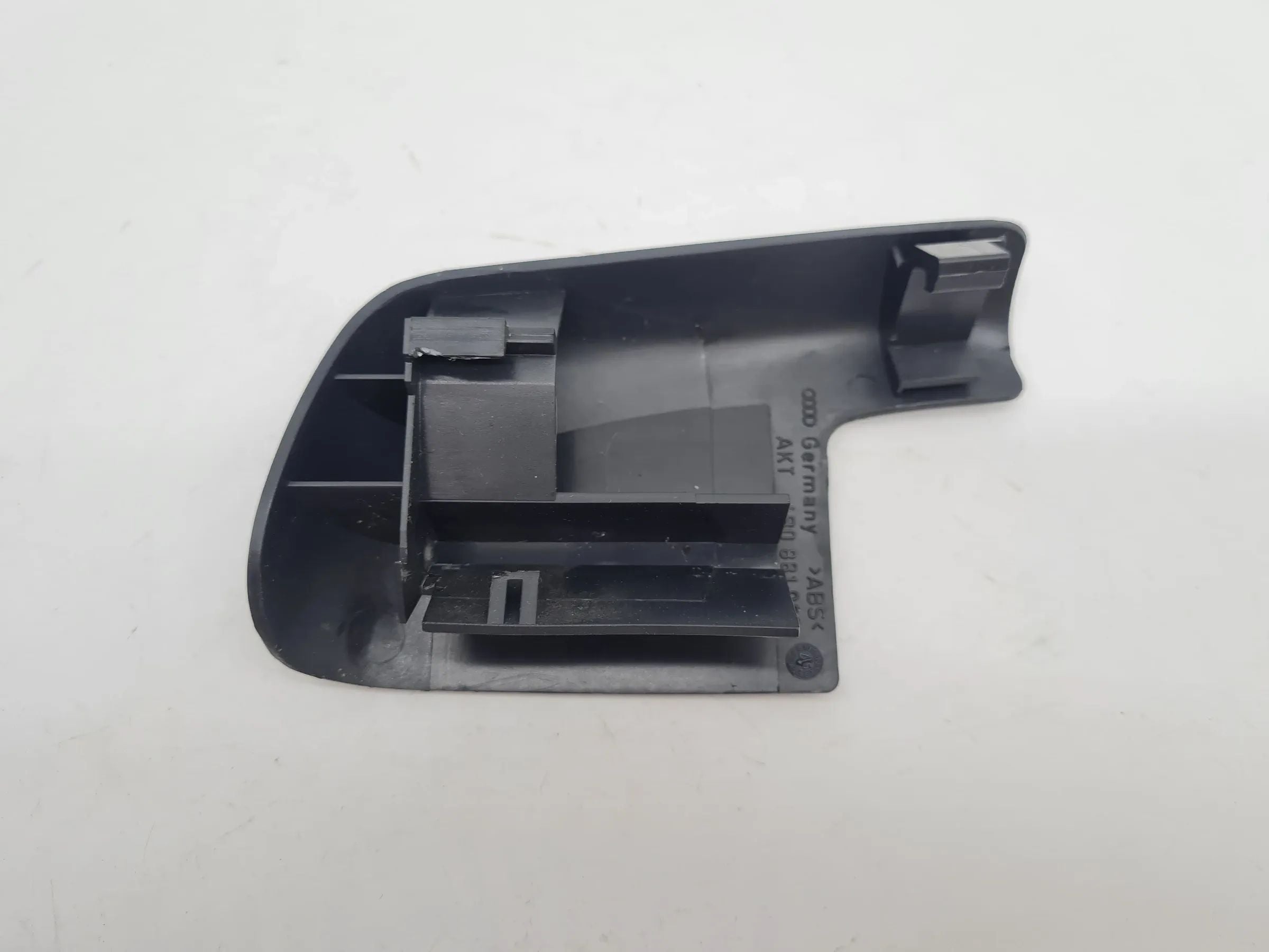 Original Audi A6 (4B2/4B4) Abdeckung Blende Vorne 4B0881087