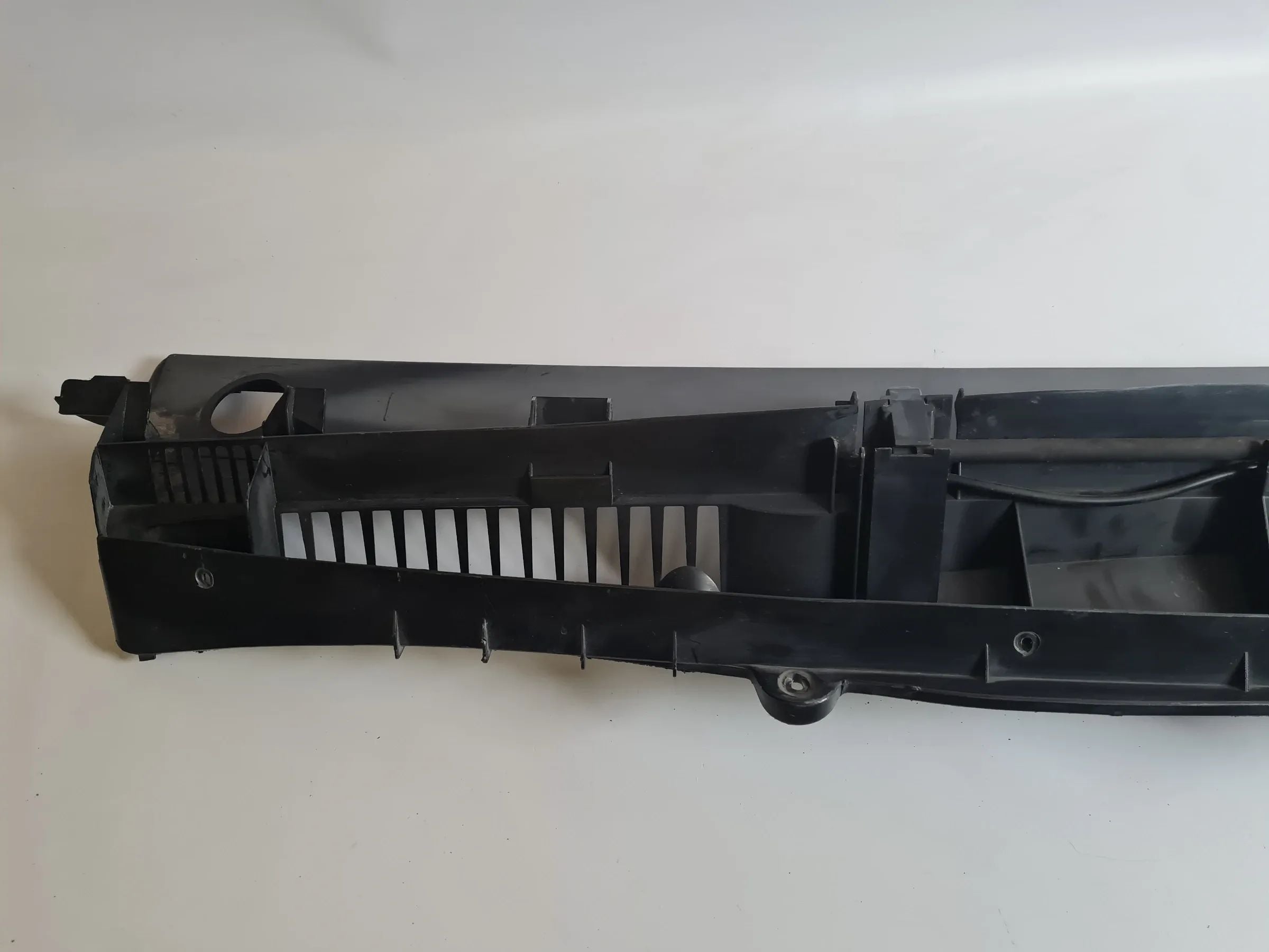Original Mercedes-Benz A-Klasse (W168) Windlauf A1688300613
