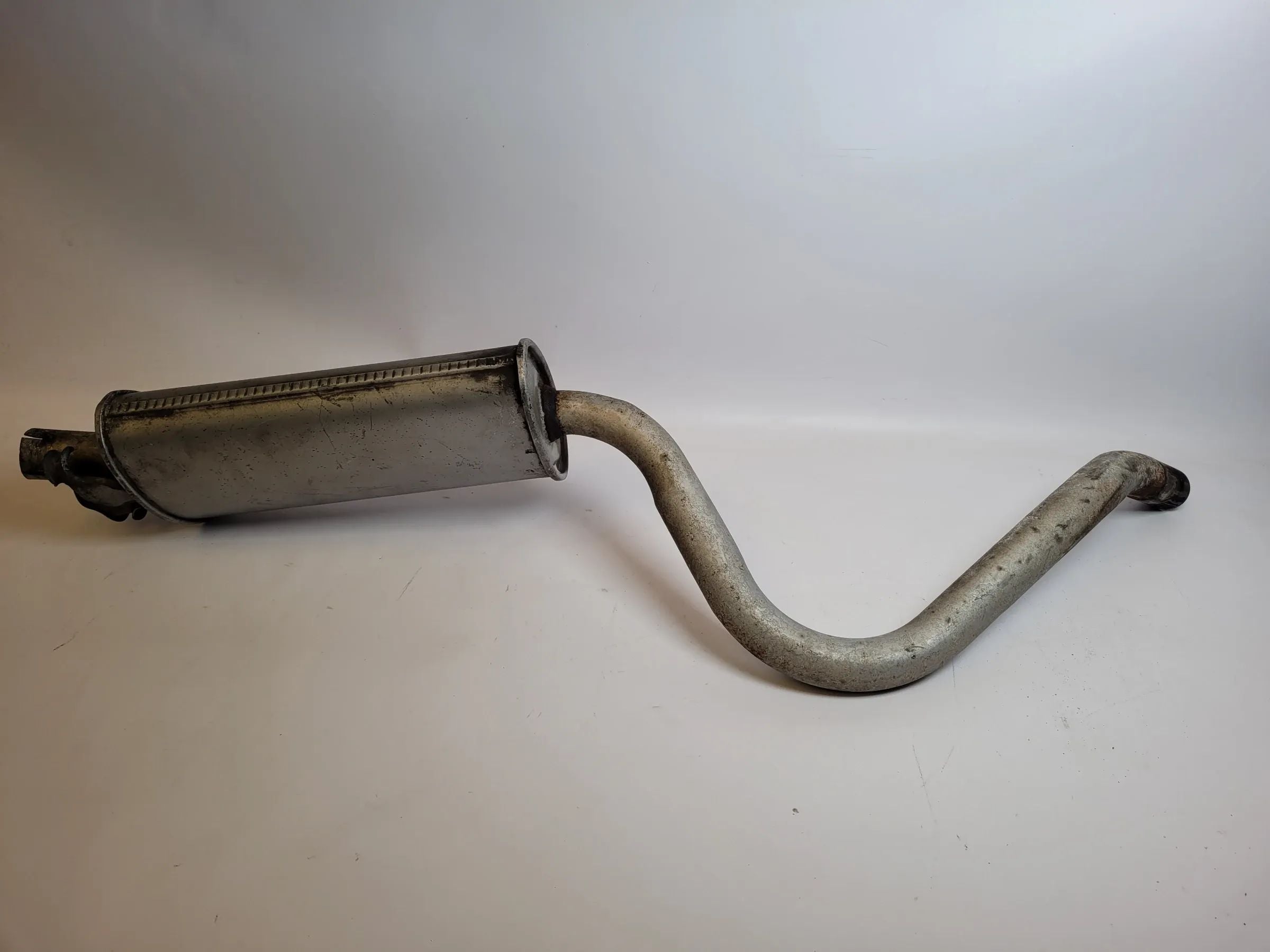 Original VW/Audi 80 B2 Auspuff Mittelschalldämpfer Endschalldämpfer D22194