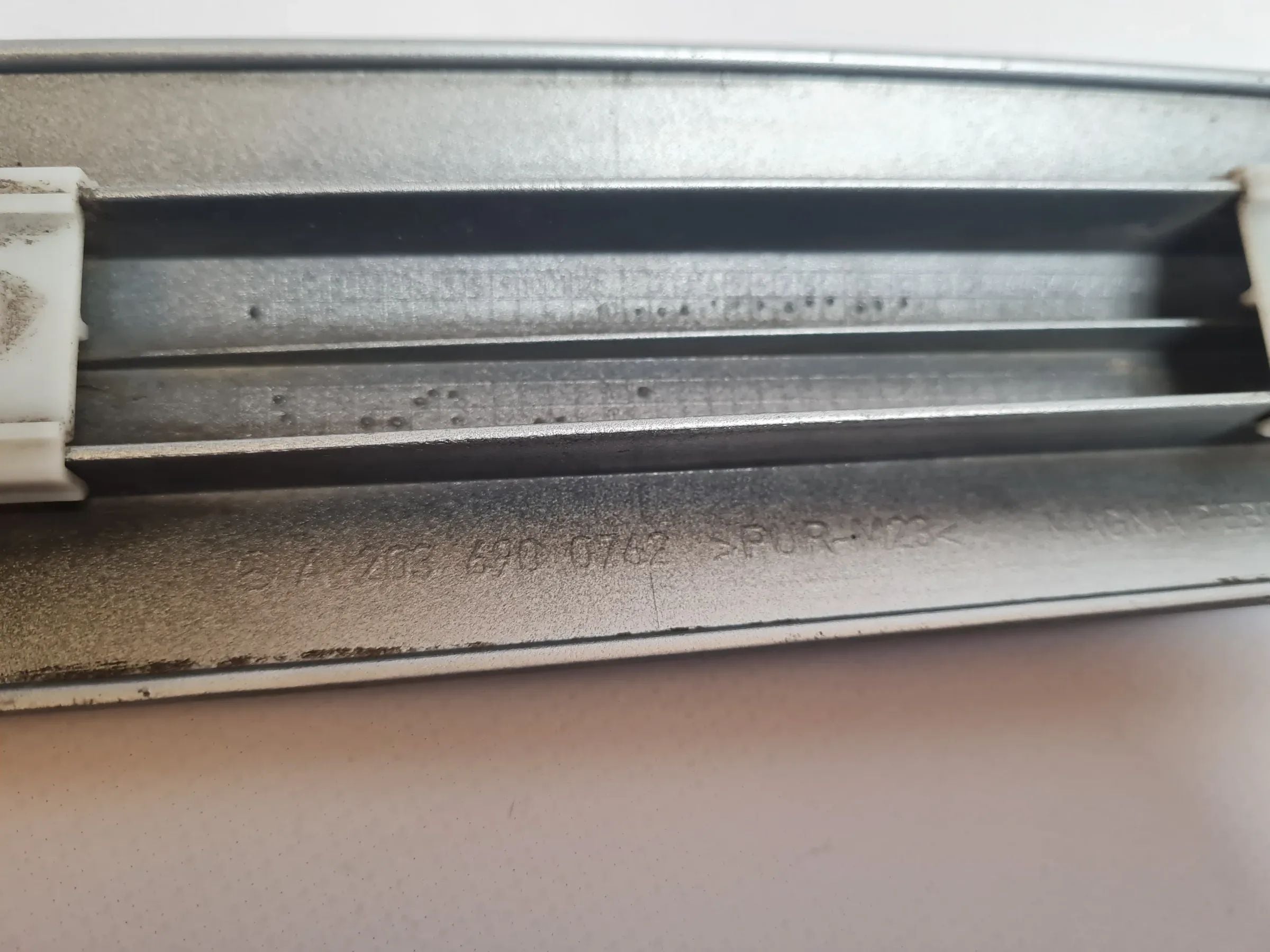 Original Mercedes-Benz C-Klasse (W203) Zierleiste Links Hinten A2036900762