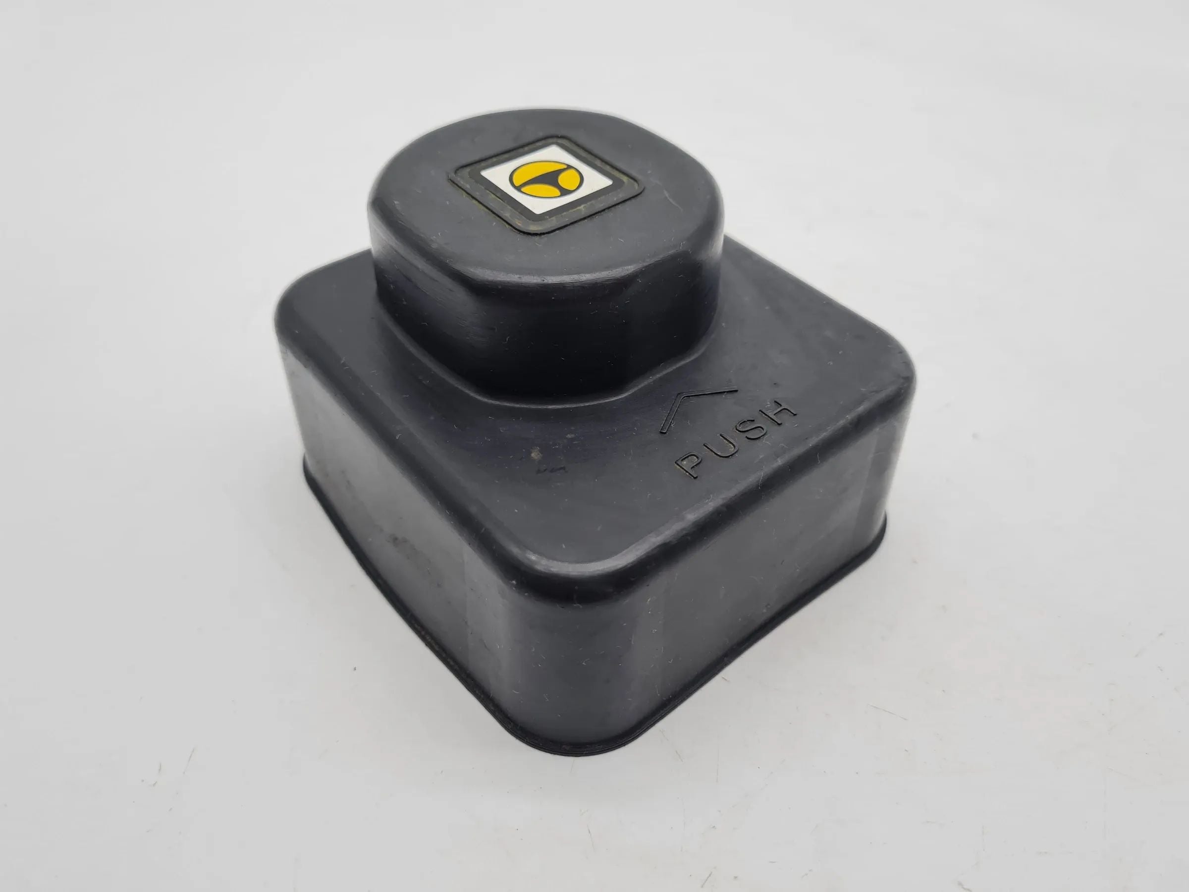 Original Fiat Ducato C.-Jumper P.-Boxer Deckel Ölbehälter (1363601080)