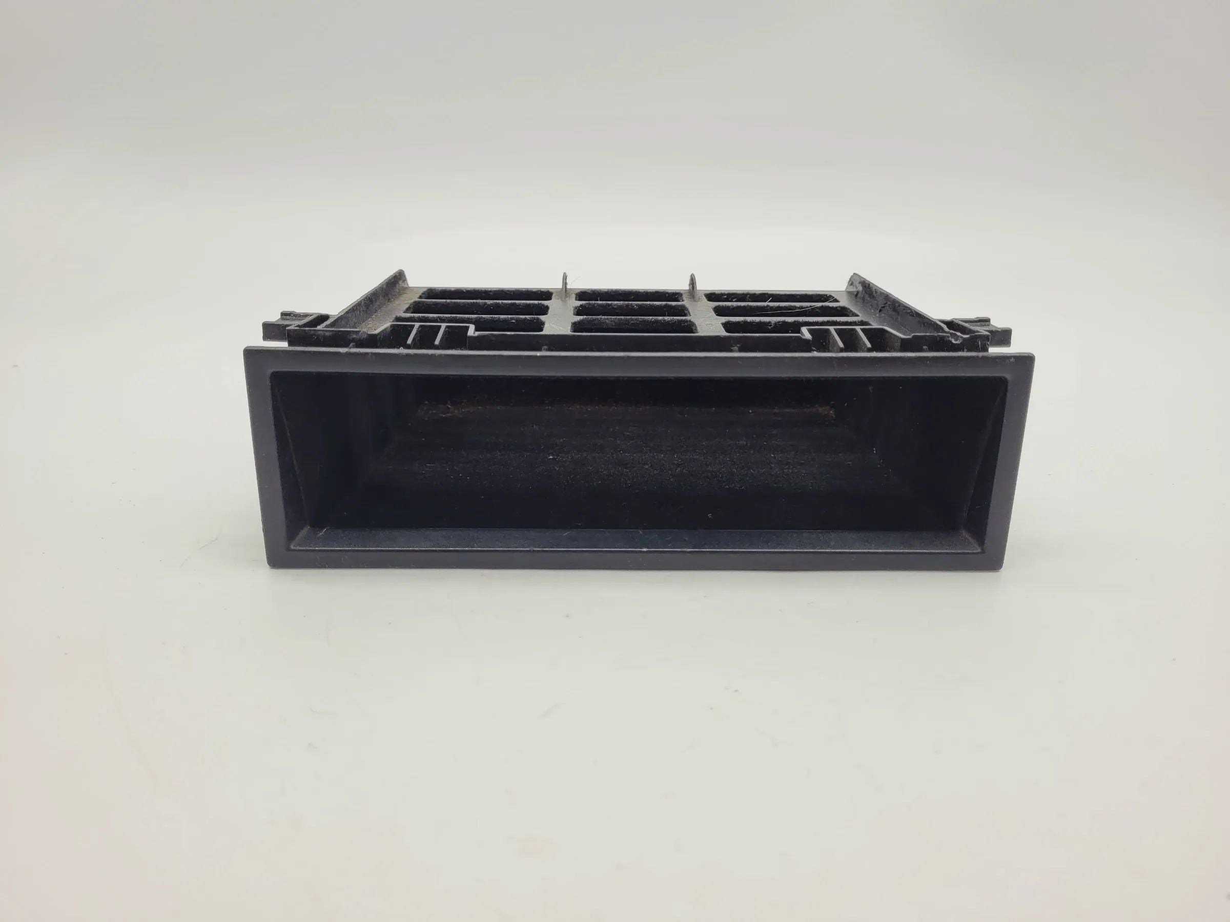 Original VW Polo (6N2) Ablagefach Staufach Mittelkonsole 6X0857058A