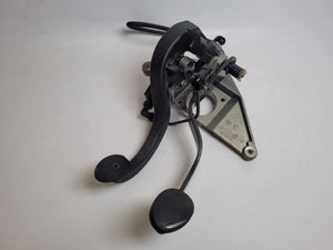 Original Mini One (R50/R53) Bremspedal Kupplungspedal Pedal Block 1511659
