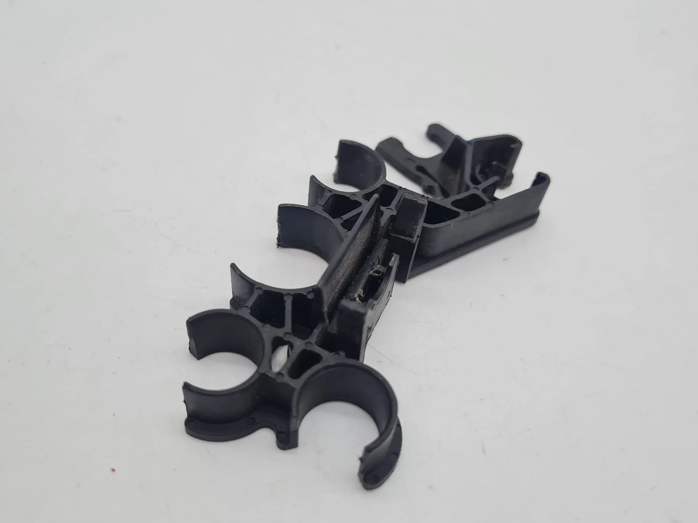 Original Audi A6 (4B2/4B4) Halter Halterung Sicherungsträger 4B0971845